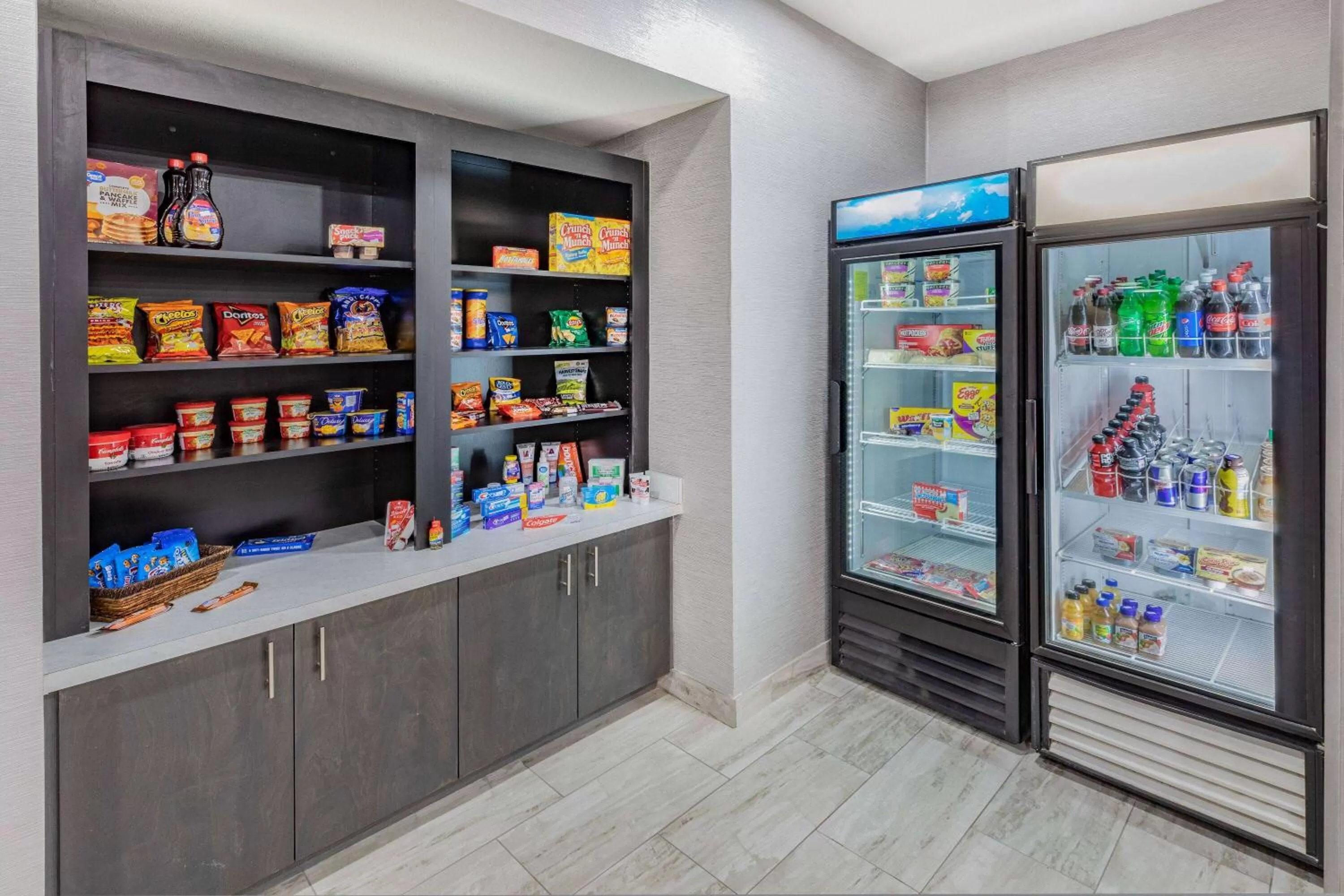 Property building in La Quinta Inn & Suites by Wyndham Ardmore