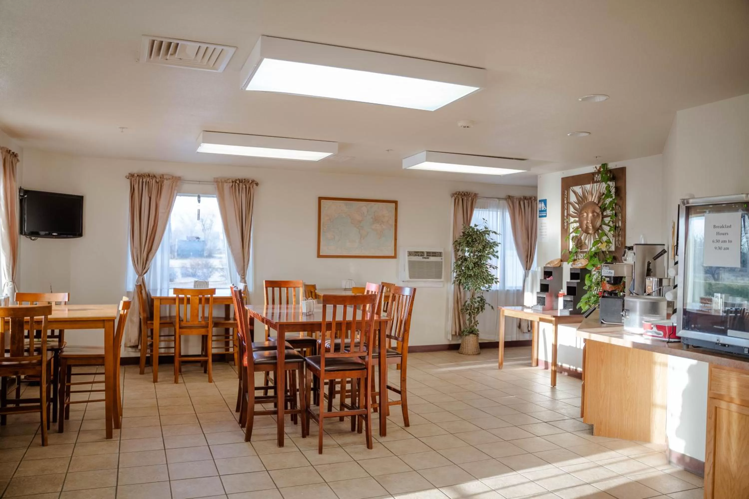 Breakfast in Haysville Express Inn