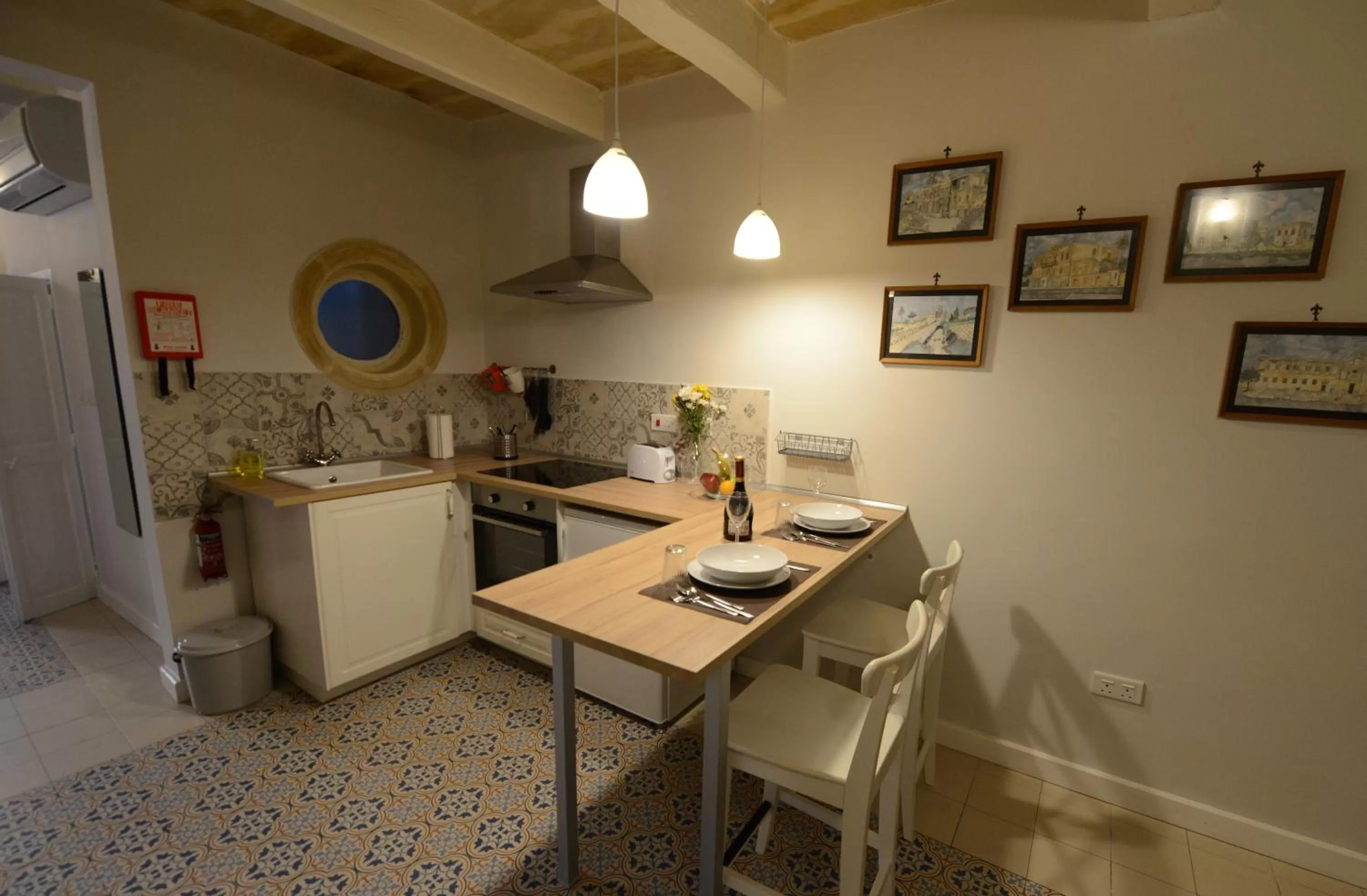 Dining area in Paulos Valletta