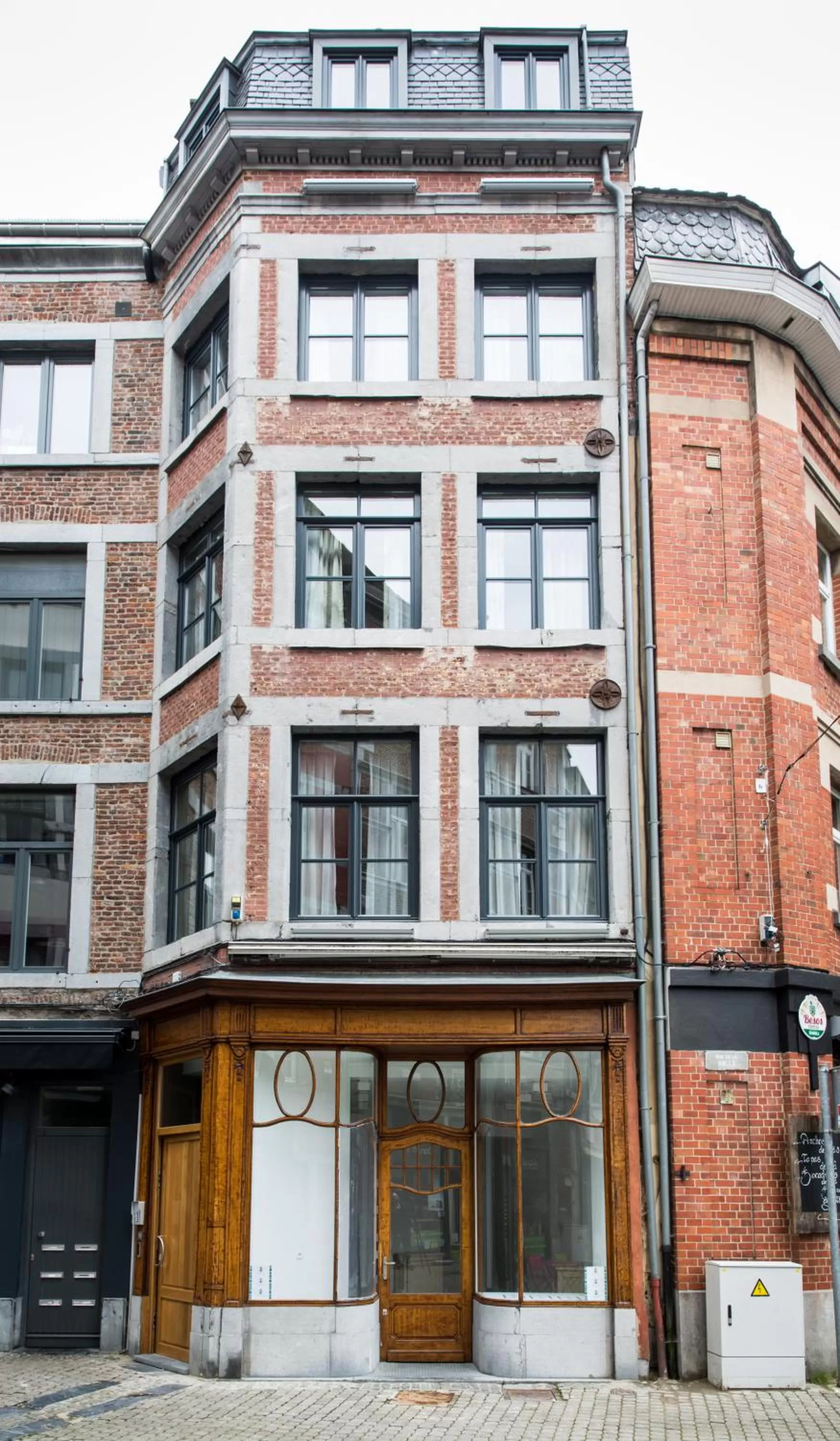 Facade/Entrance in BnB City