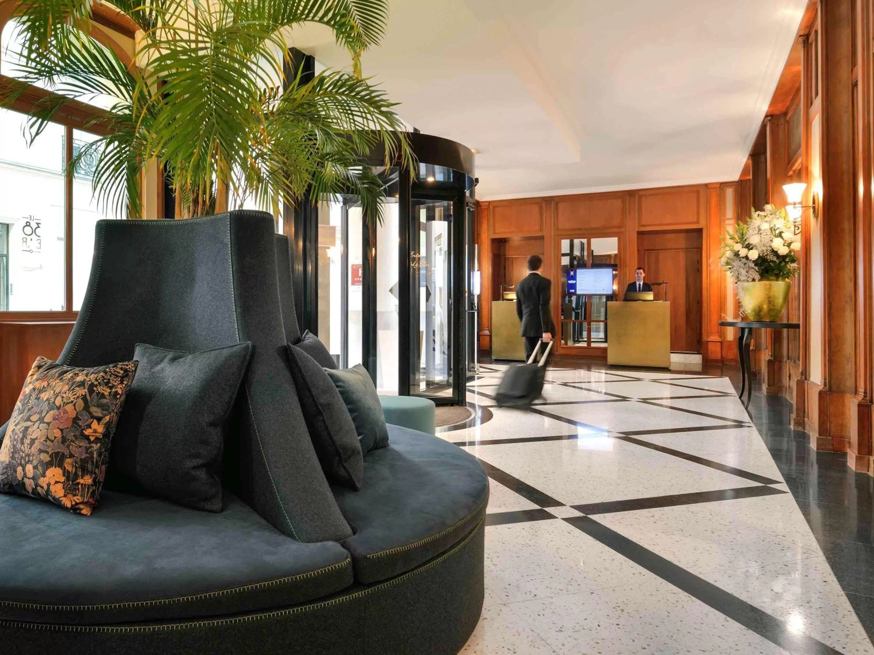 Property building in l'Echiquier Opéra Hotel Paris - MGallery Collection