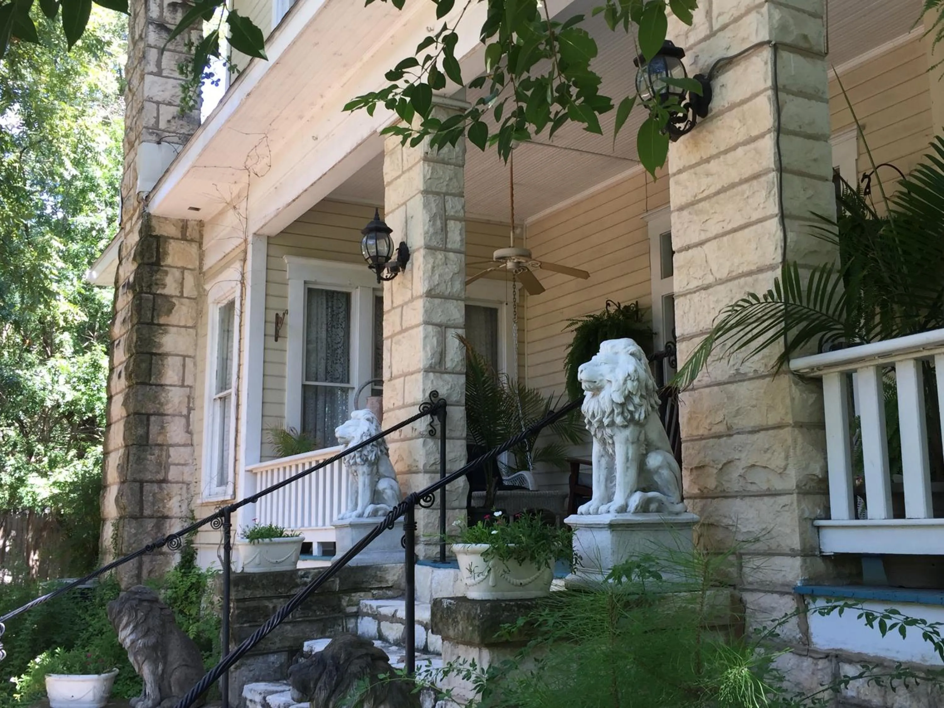 Patio in Strickland Arms Bed and Breakfast