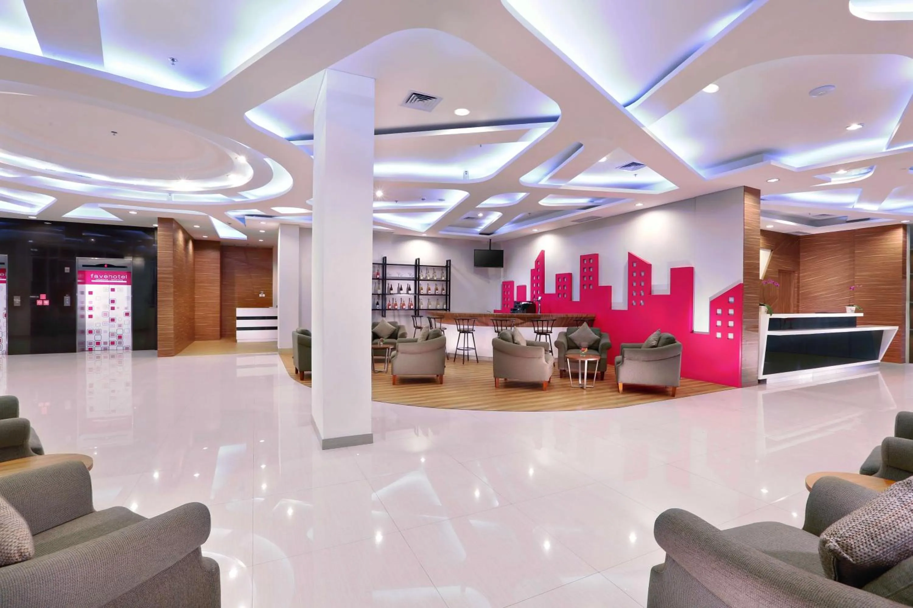 Communal lounge/ TV room in favehotel Jababeka Cikarang