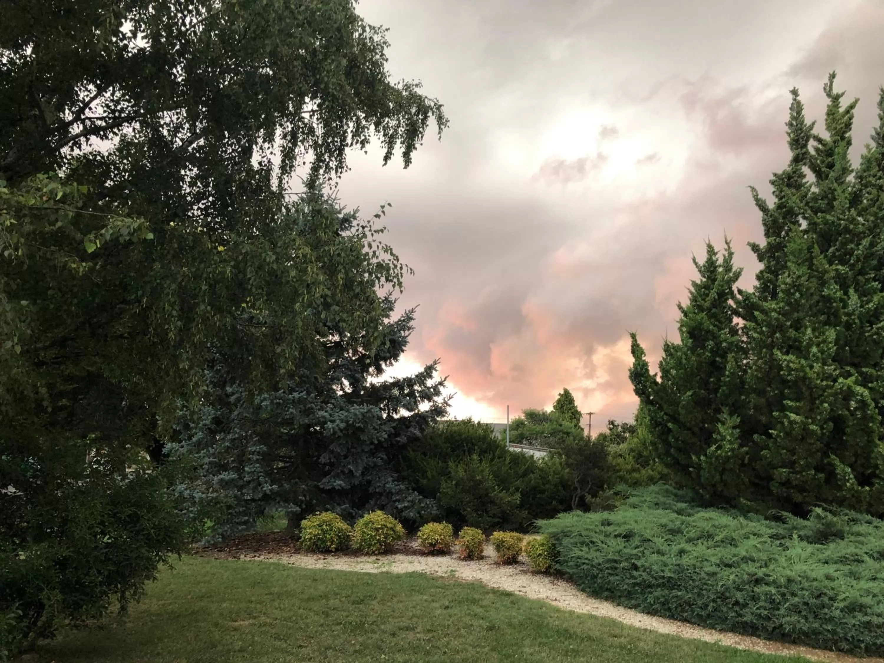 Garden in Highlands Motor Inn