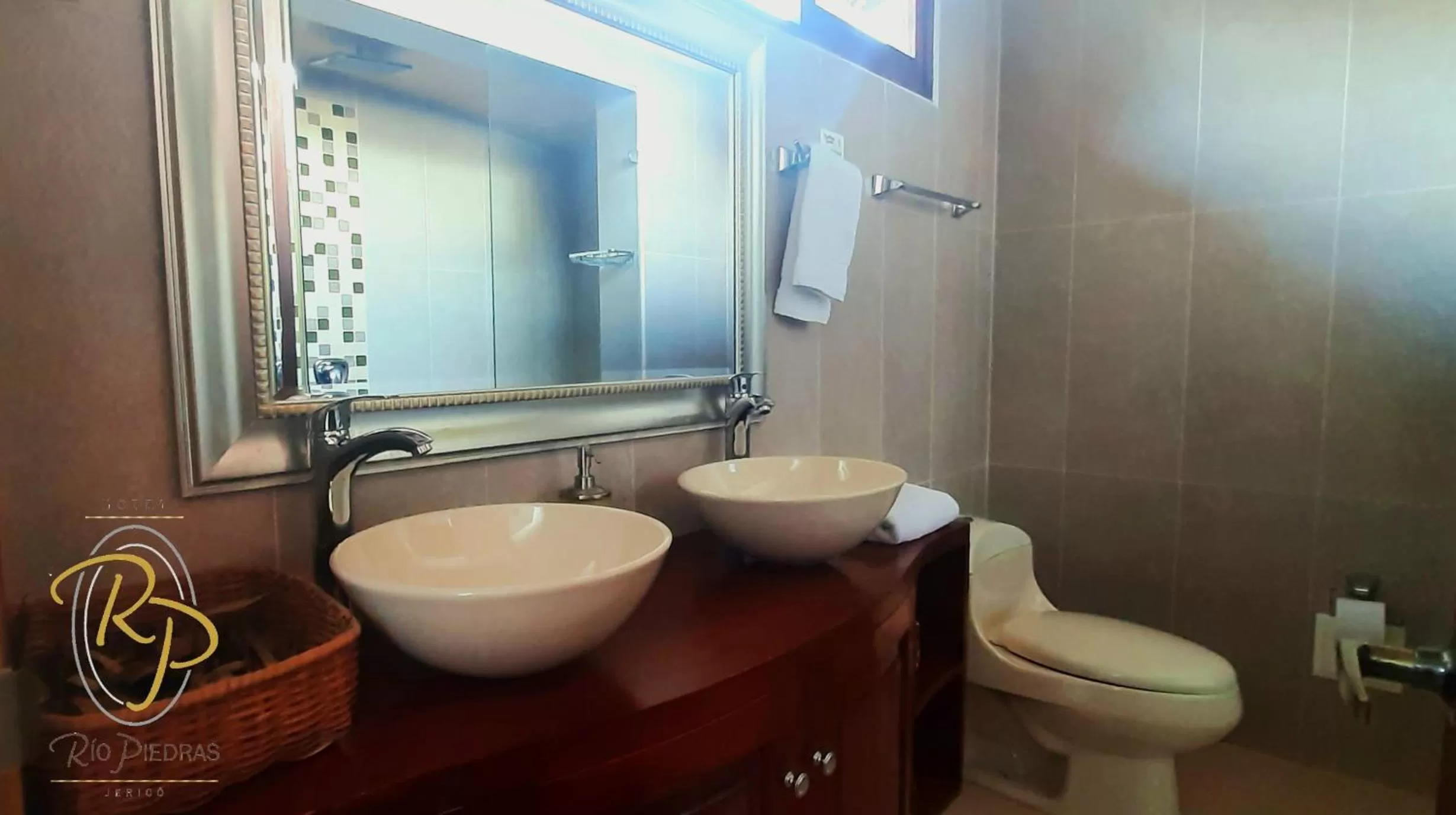 Bathroom in Hotel Rio Piedras