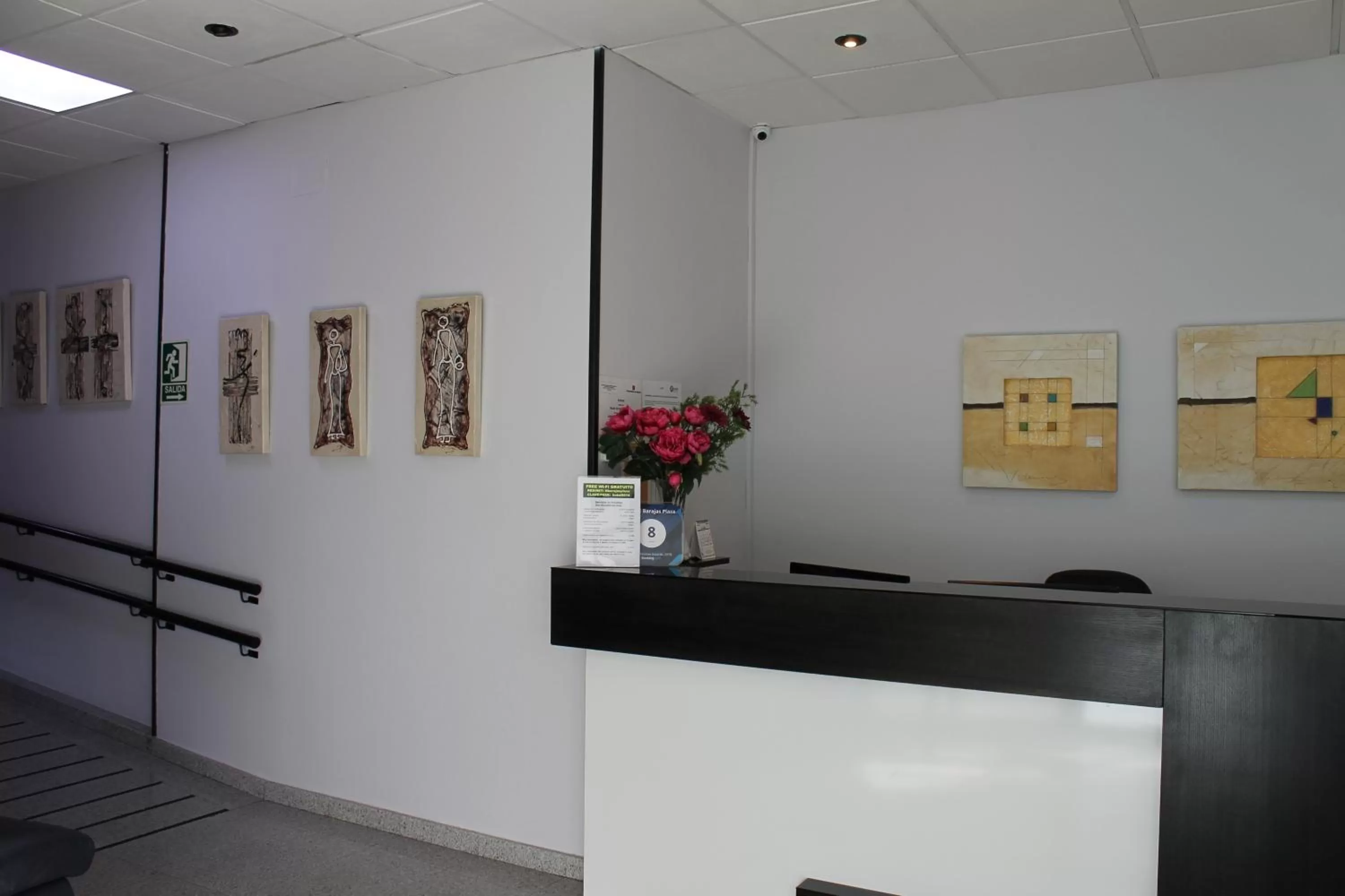 Lobby or reception in Hotel Barajas Plaza