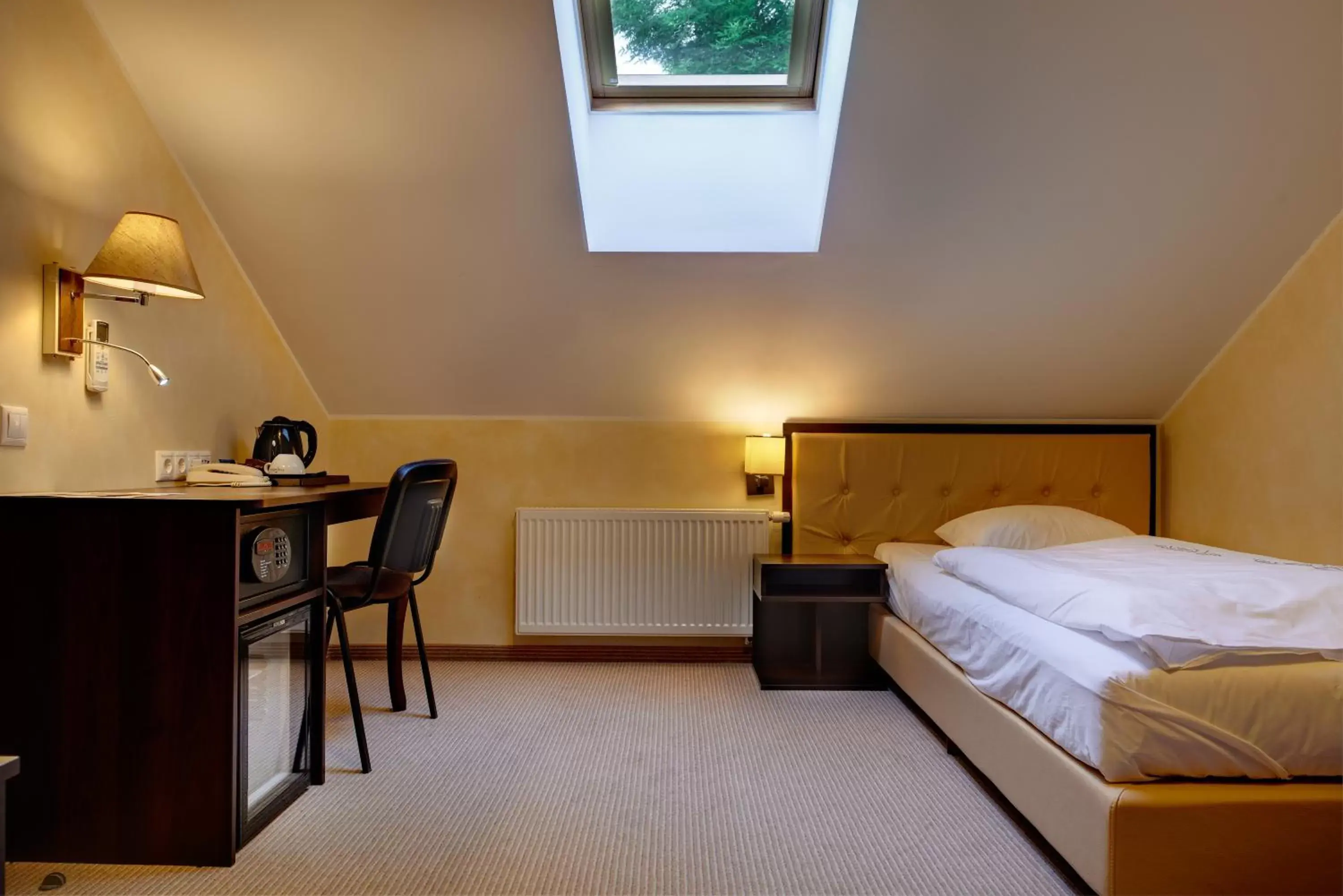 Economy Single Room - single occupancy in Romantic Boutique Hotel & Spa Economy Single Room - single occupancy in Romantic Boutique Hotel & Spa