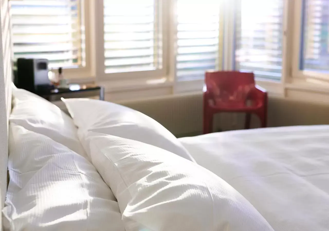 Double Room with Private Bathroom in CIP Tramelan Double Room with Private Bathroom in CIP Tramelan