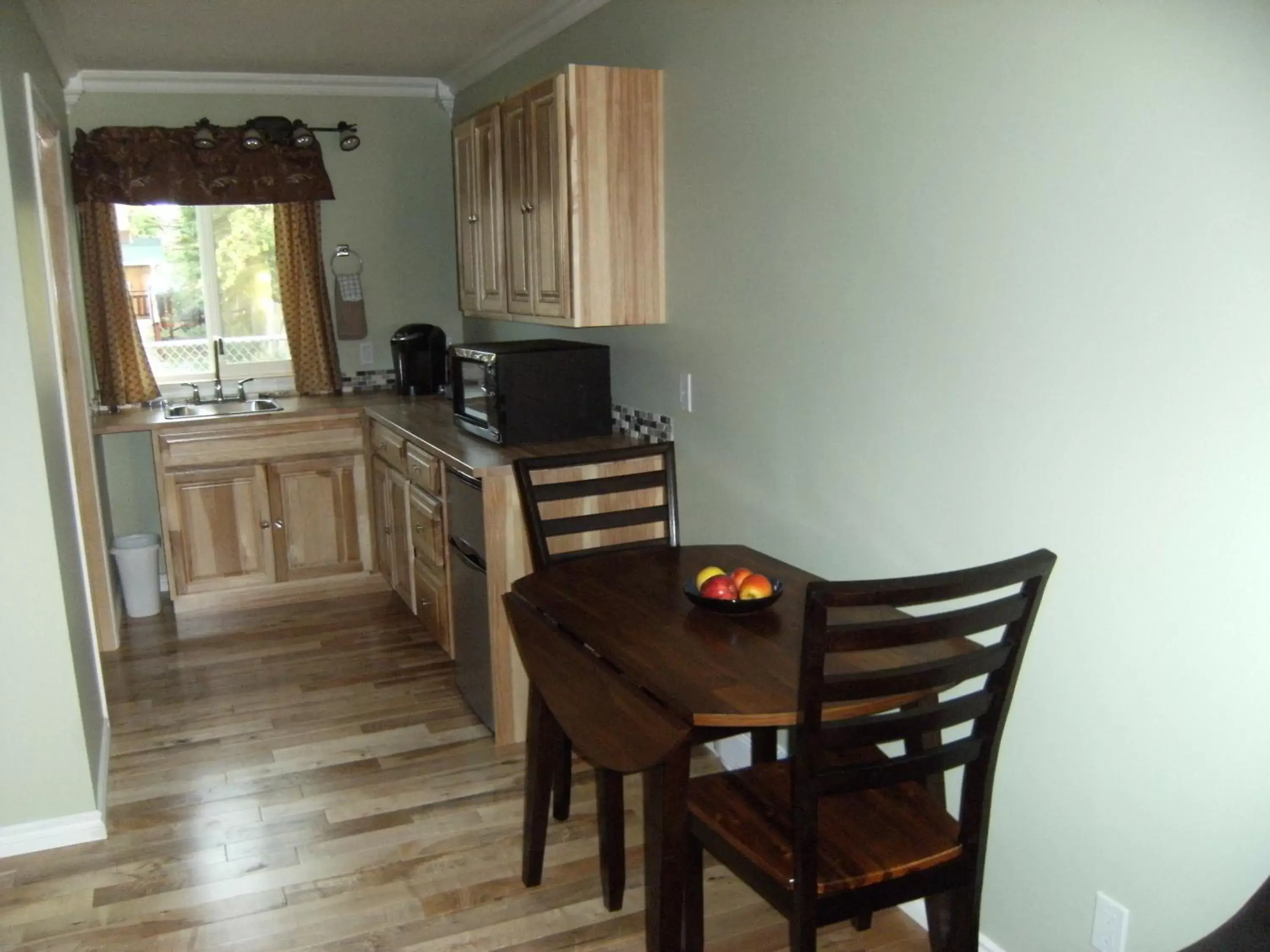 King Room (No pets) in Parkside Inn King Room (No pets) in Parkside Inn