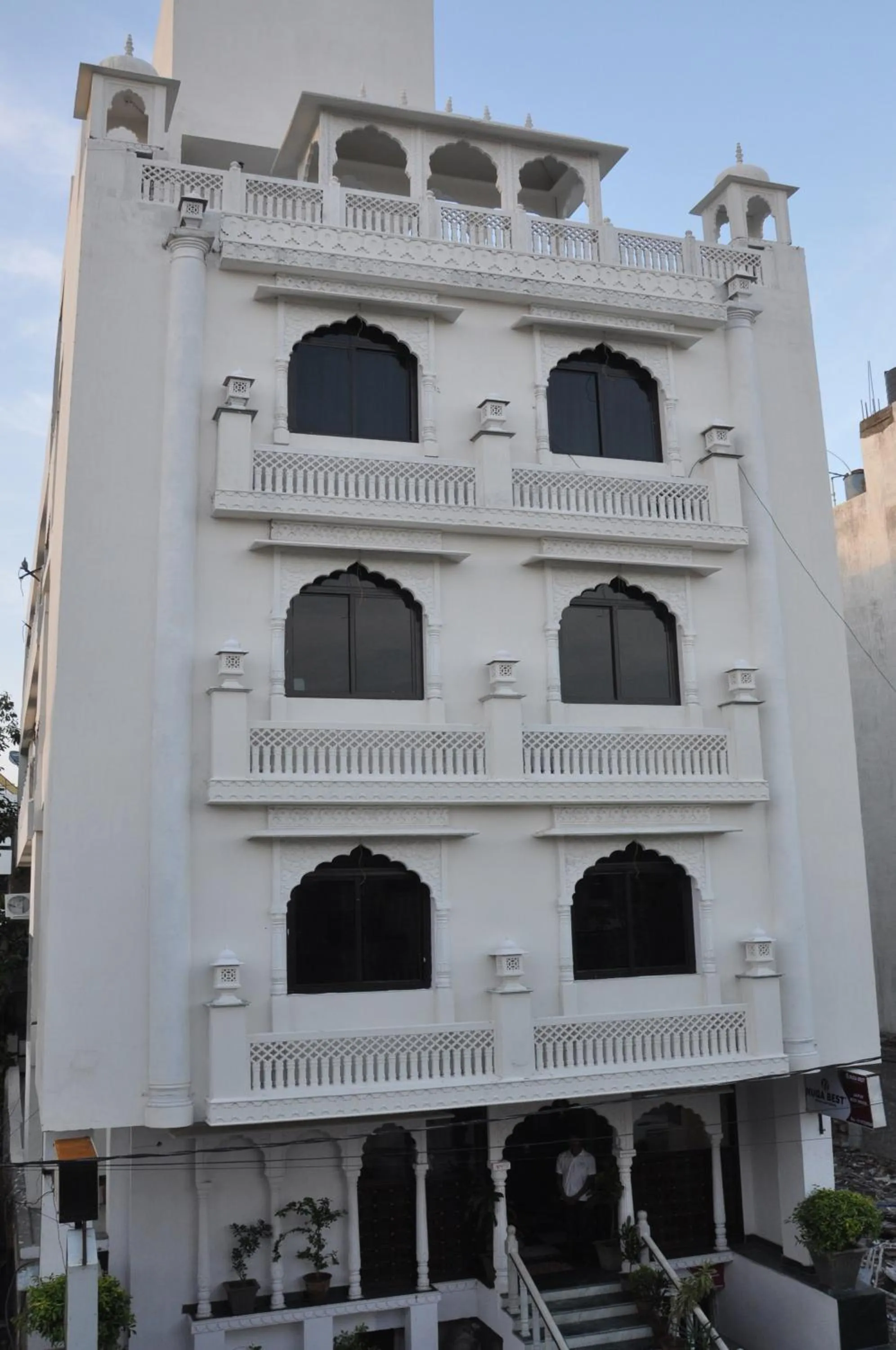 Day in Nahar Singh Haveli