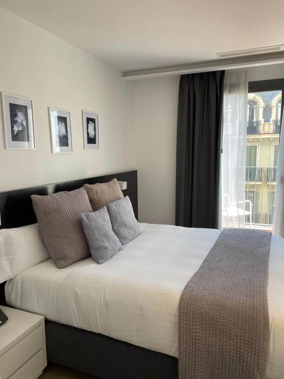 Bedroom, Bed in Murmuri Residence Mercader