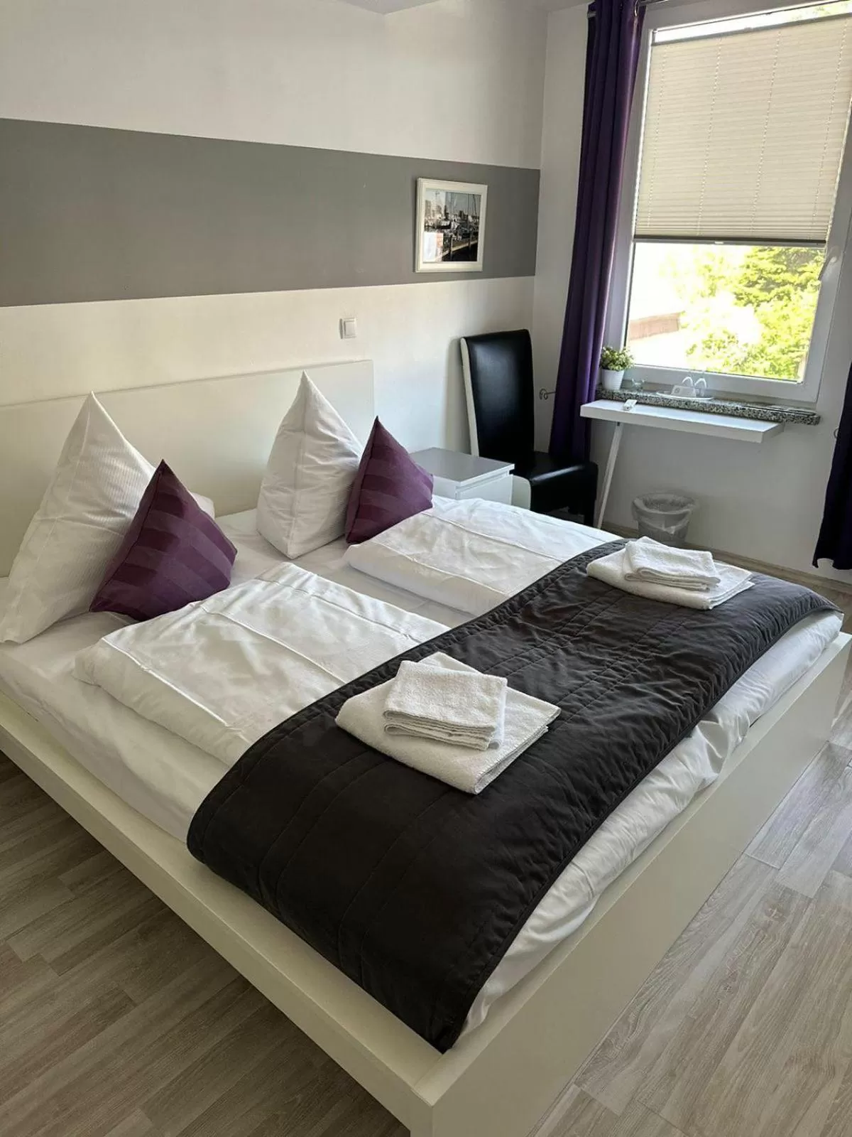 Bed in Hotel Deutscher Hof