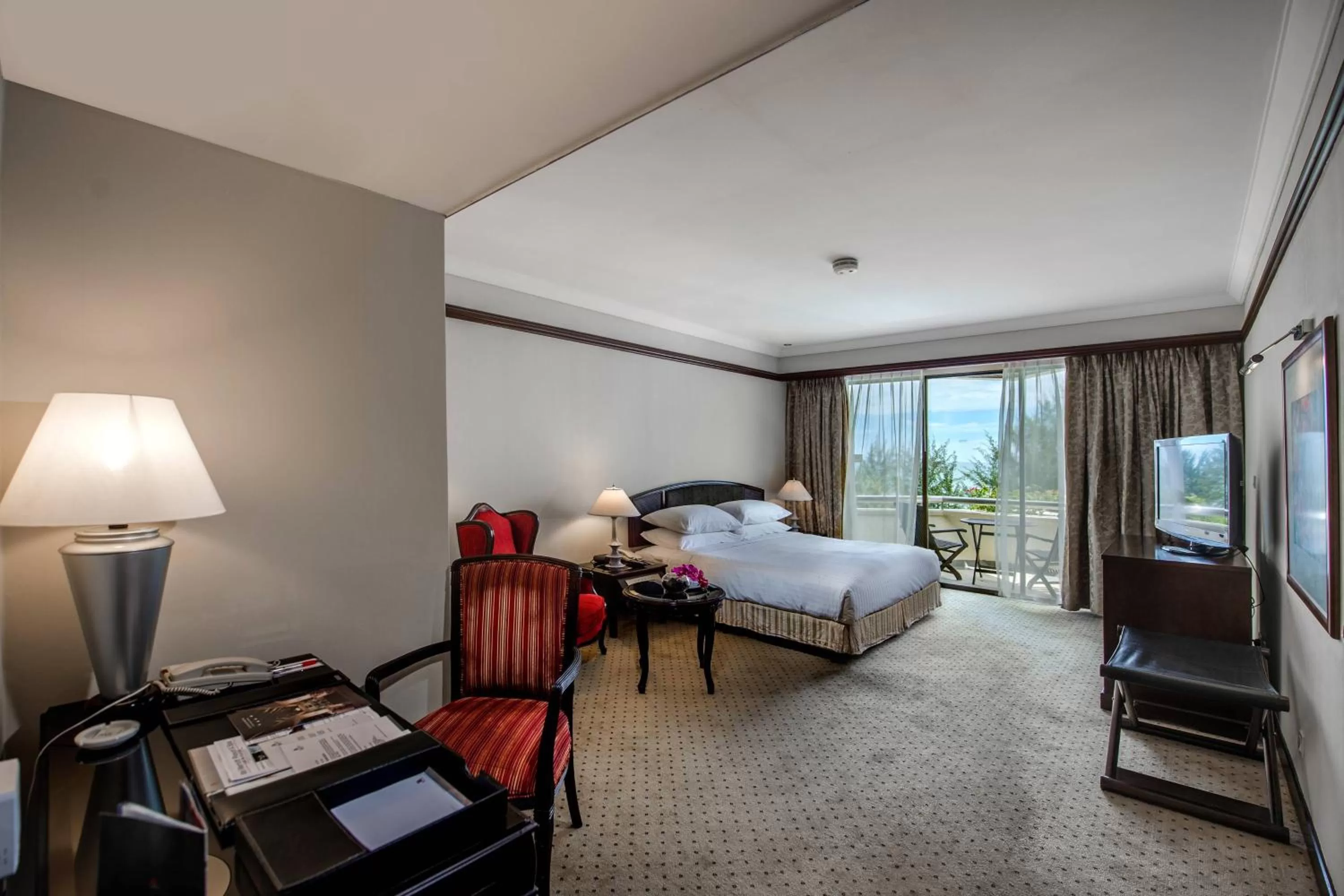 Photo of the whole room, Bed in Miri Marriott Resort & Spa