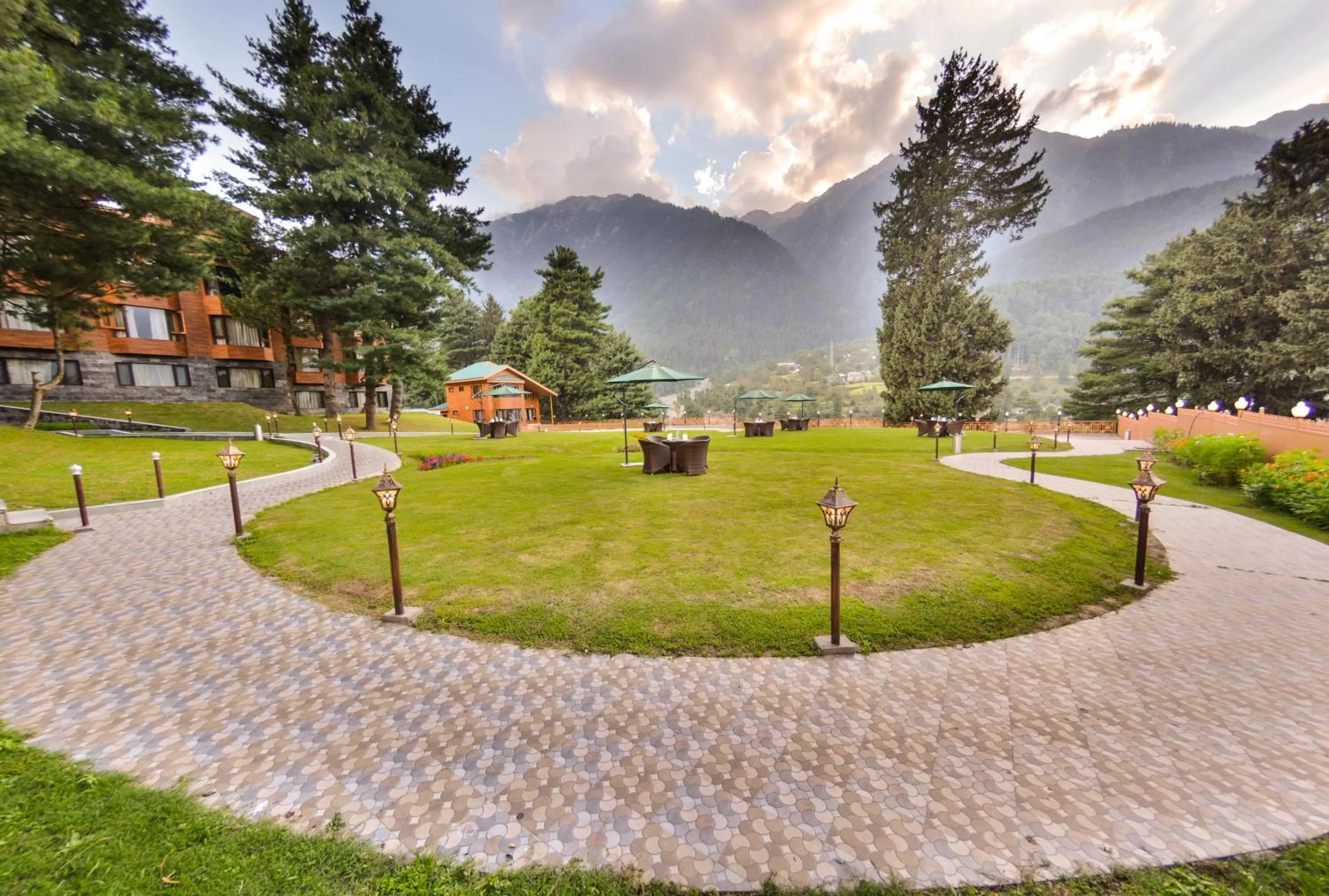 Garden in Royal Hillton Pahalgam