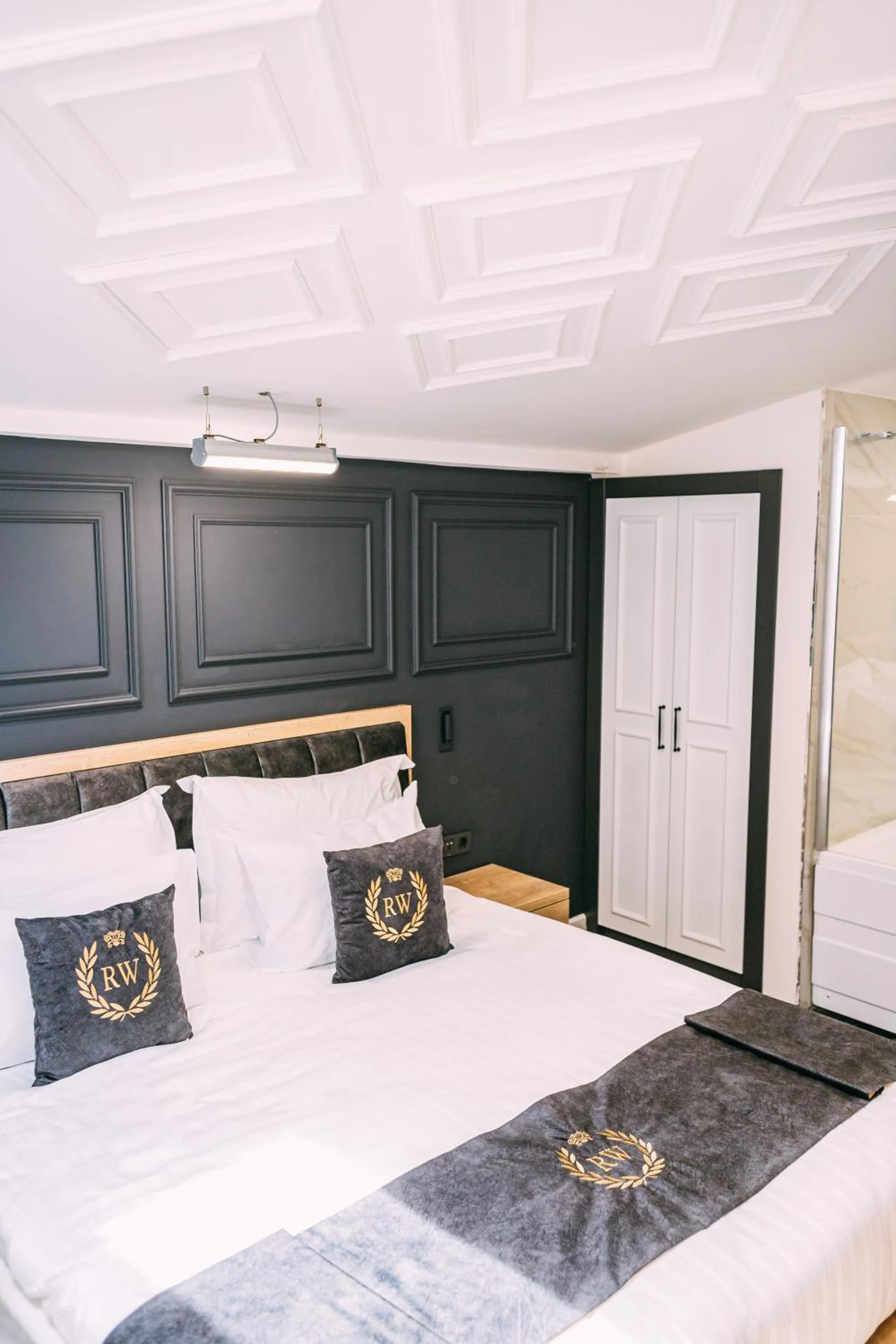 Bed in RW BOUTIQUE HOTEL