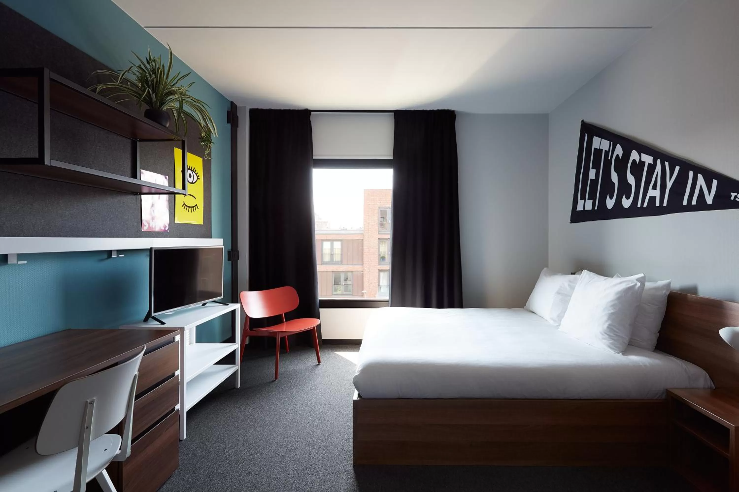 Photo of the whole room, Bed in The Social Hub Groningen