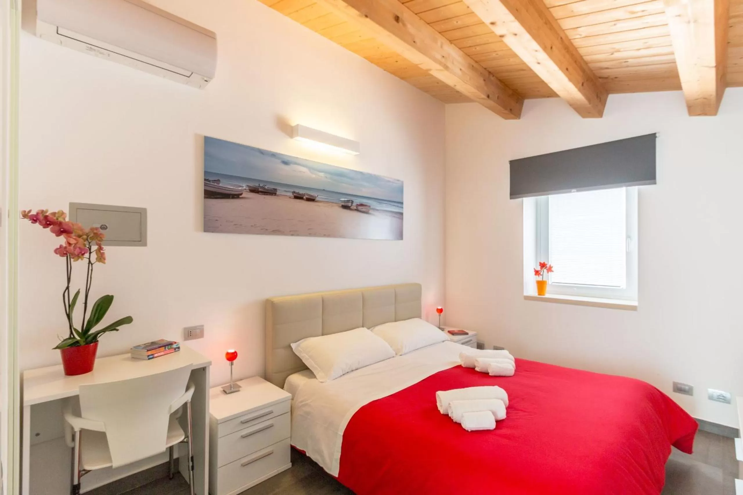 Bedroom, Bed in B&B Bianco E Blu