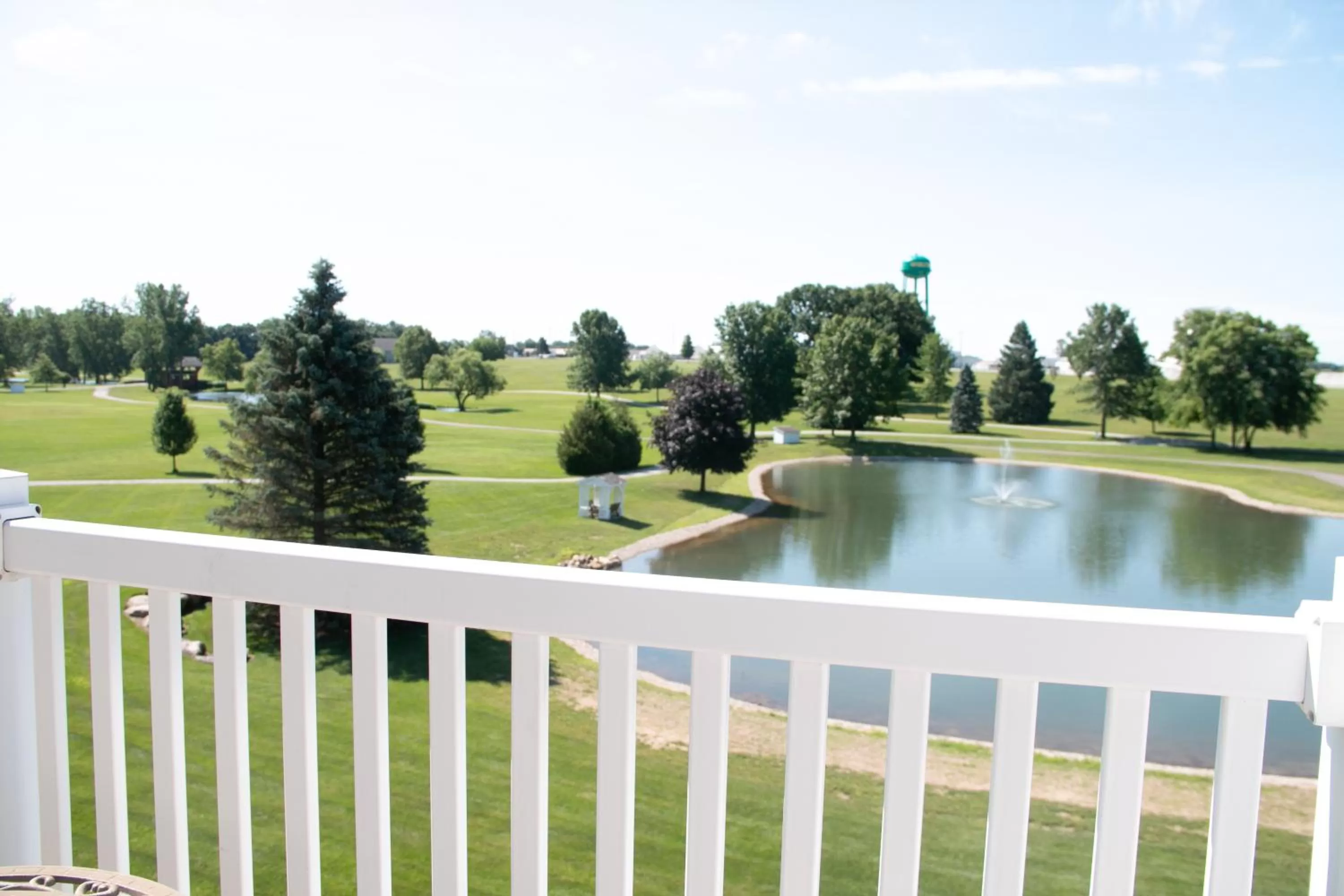 Essenhaus Inn & Conf. Center