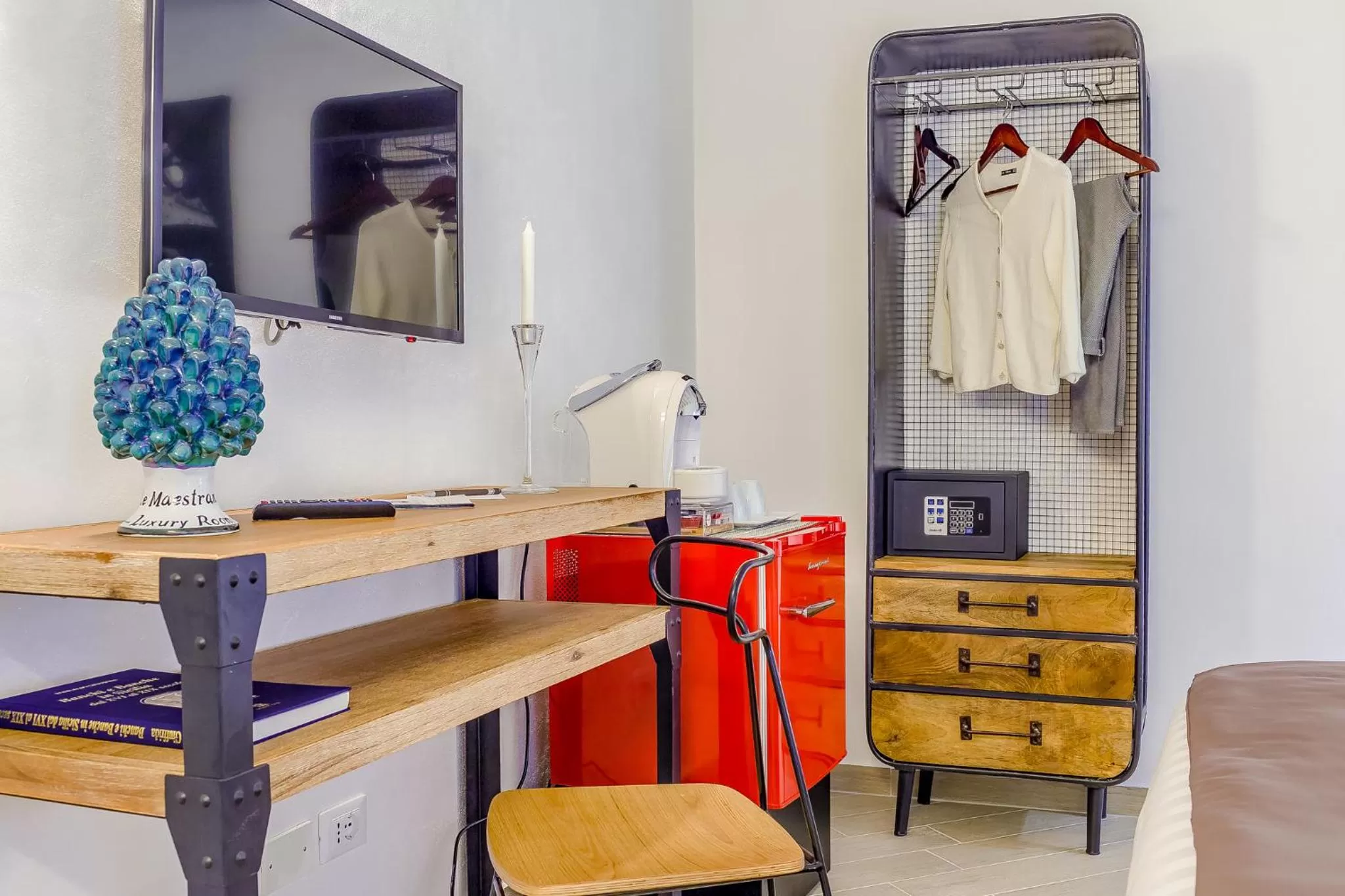 Bed in Le Maestranze Deluxe Rooms