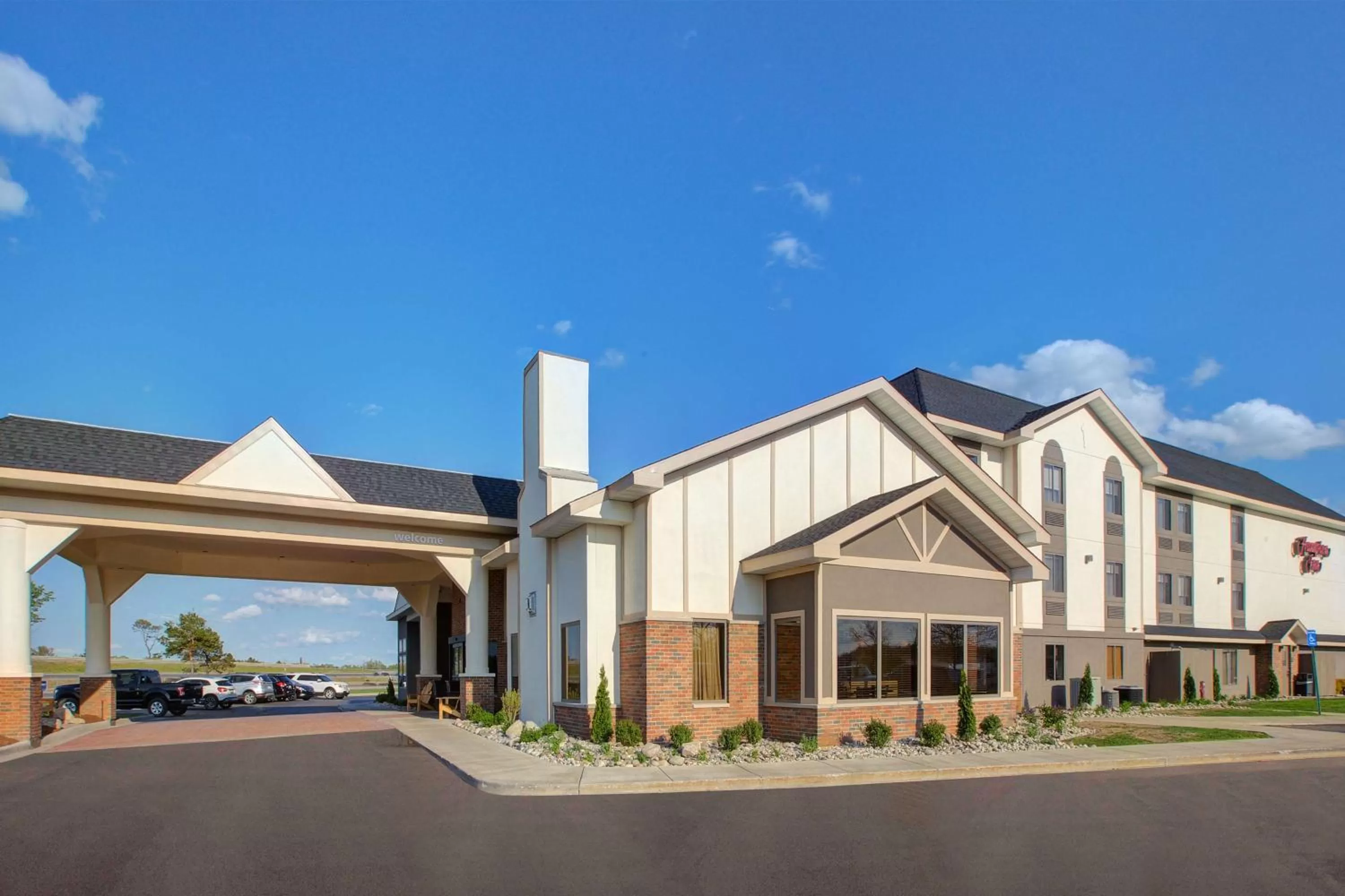 Property building in Hampton Inn Gaylord