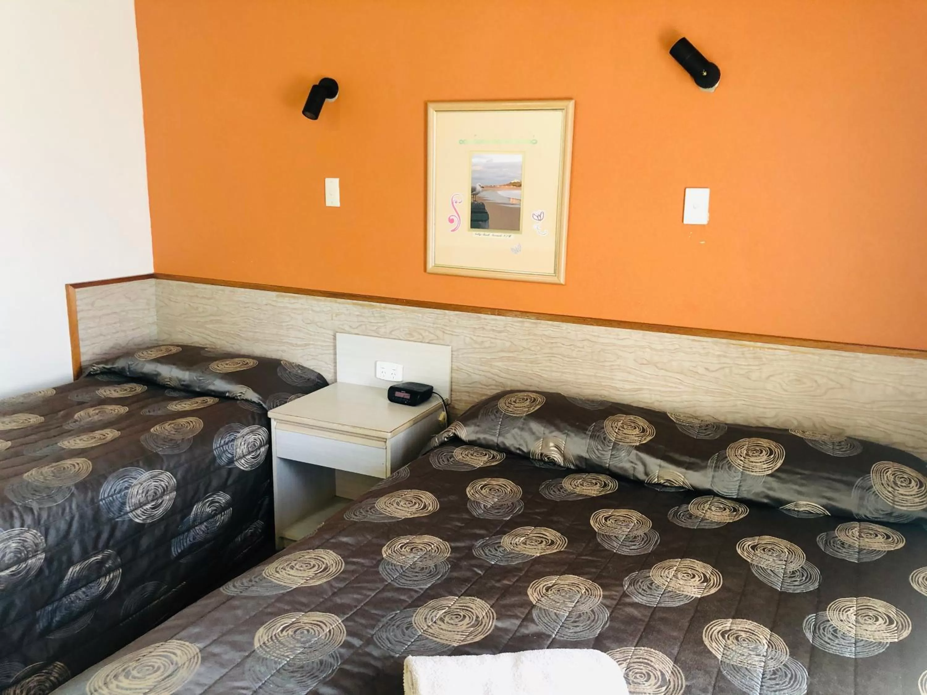 Bed in Panorama Motor Inn