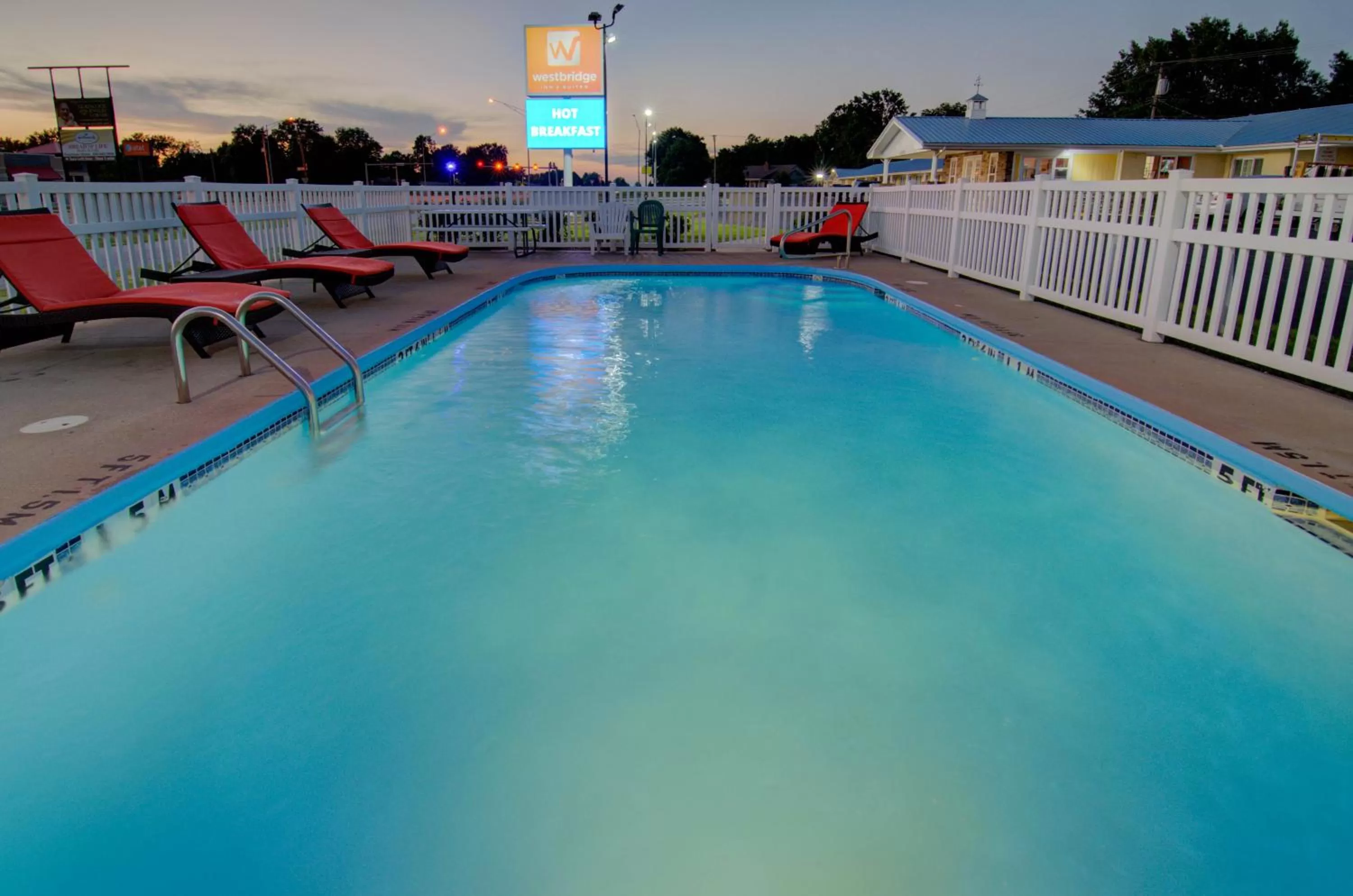 Swimming pool in Westbridge Inn & Suites