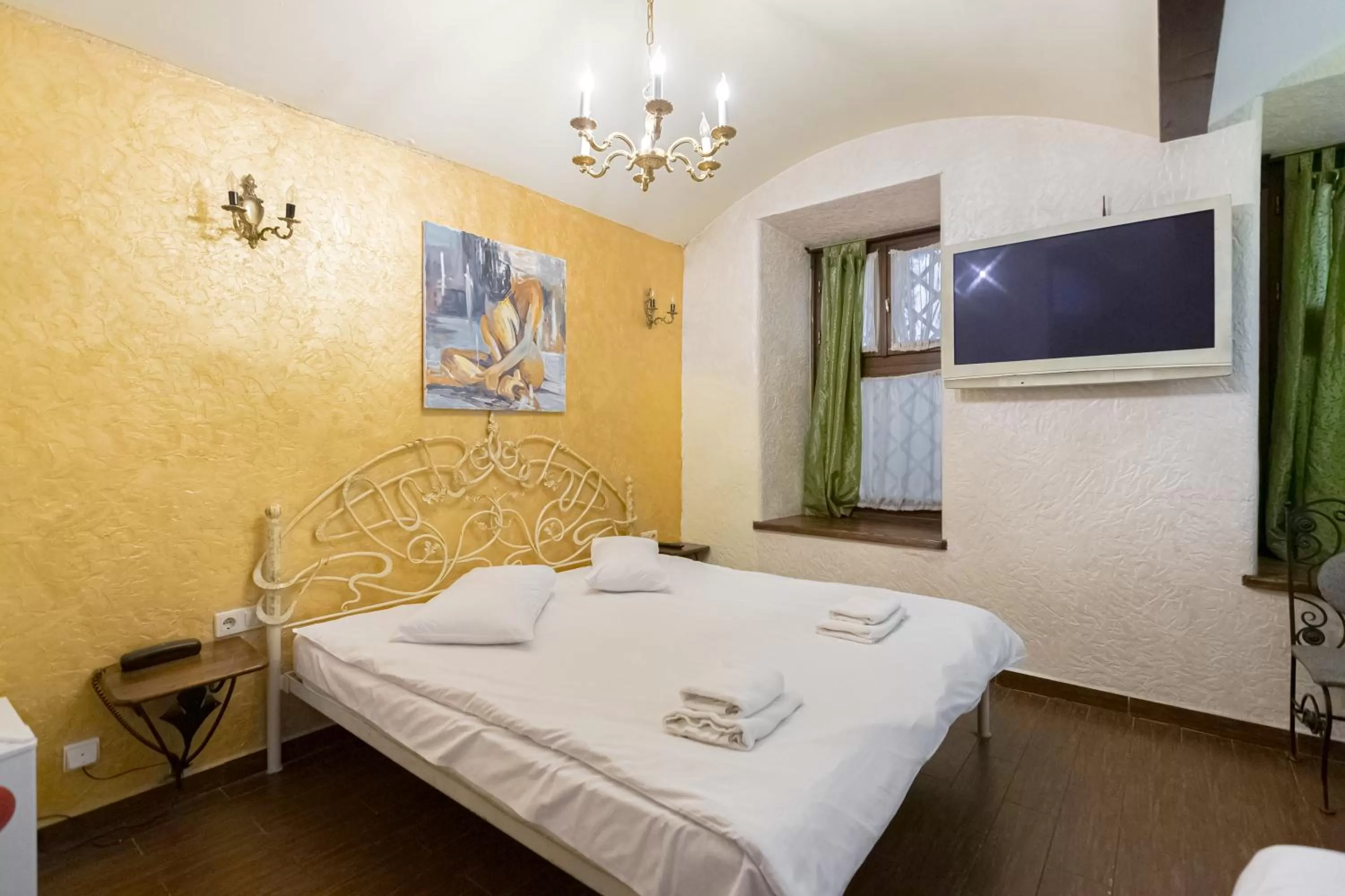 Bed in Staryi Krakiv