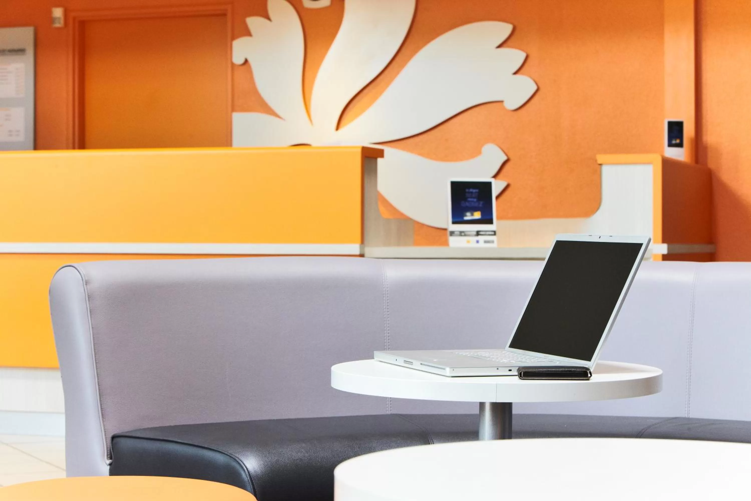 TV and multimedia in Premiere Classe Roissy CDG - Paris Nord 2 - Parc des Expositions