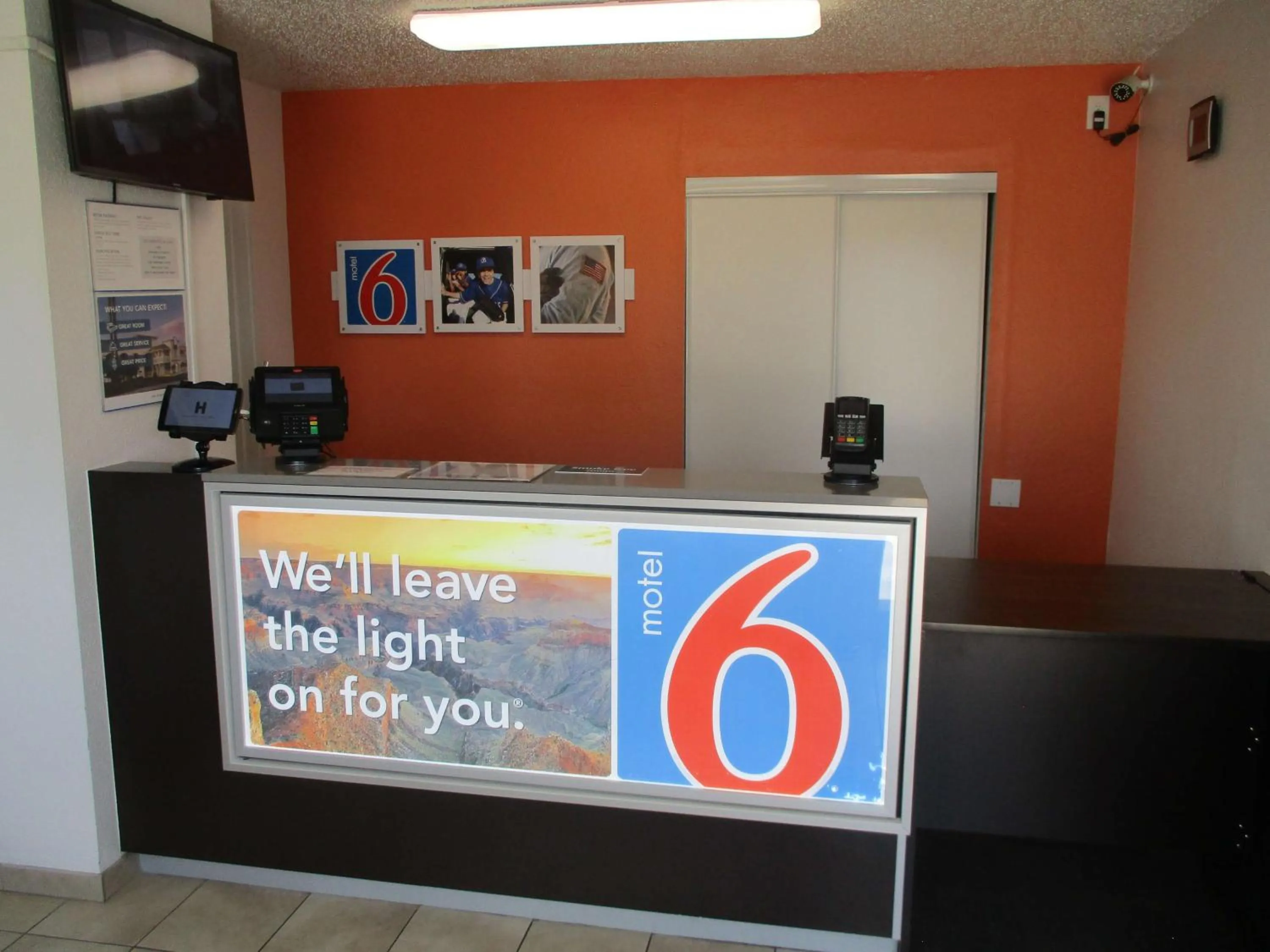 Lobby or reception in Motel 6-Austin, TX