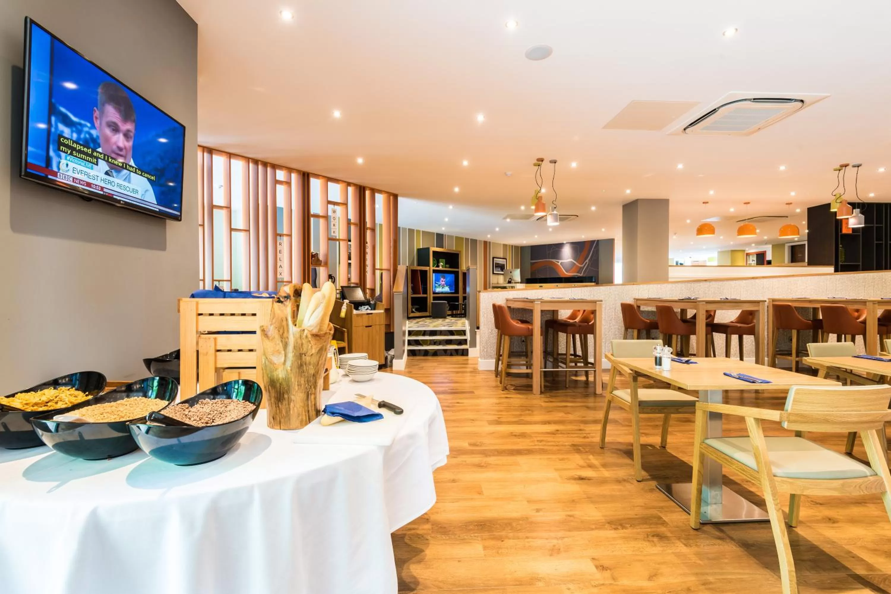 Restaurant/places to eat in Holiday Inn Lancaster by IHG