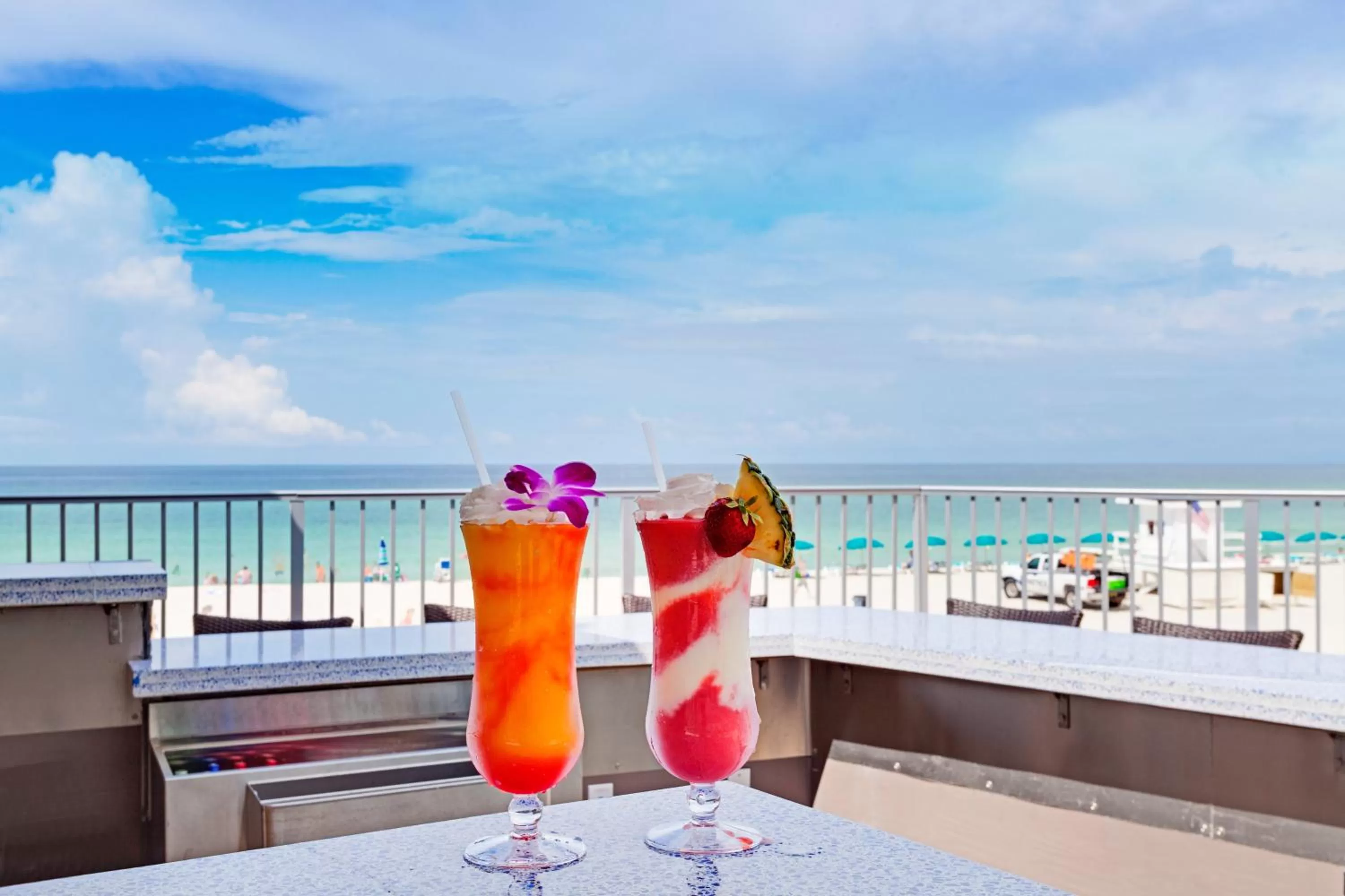 Restaurant/places to eat in Holiday Inn Express & Suites Panama City Beach - Beachfront by IHG