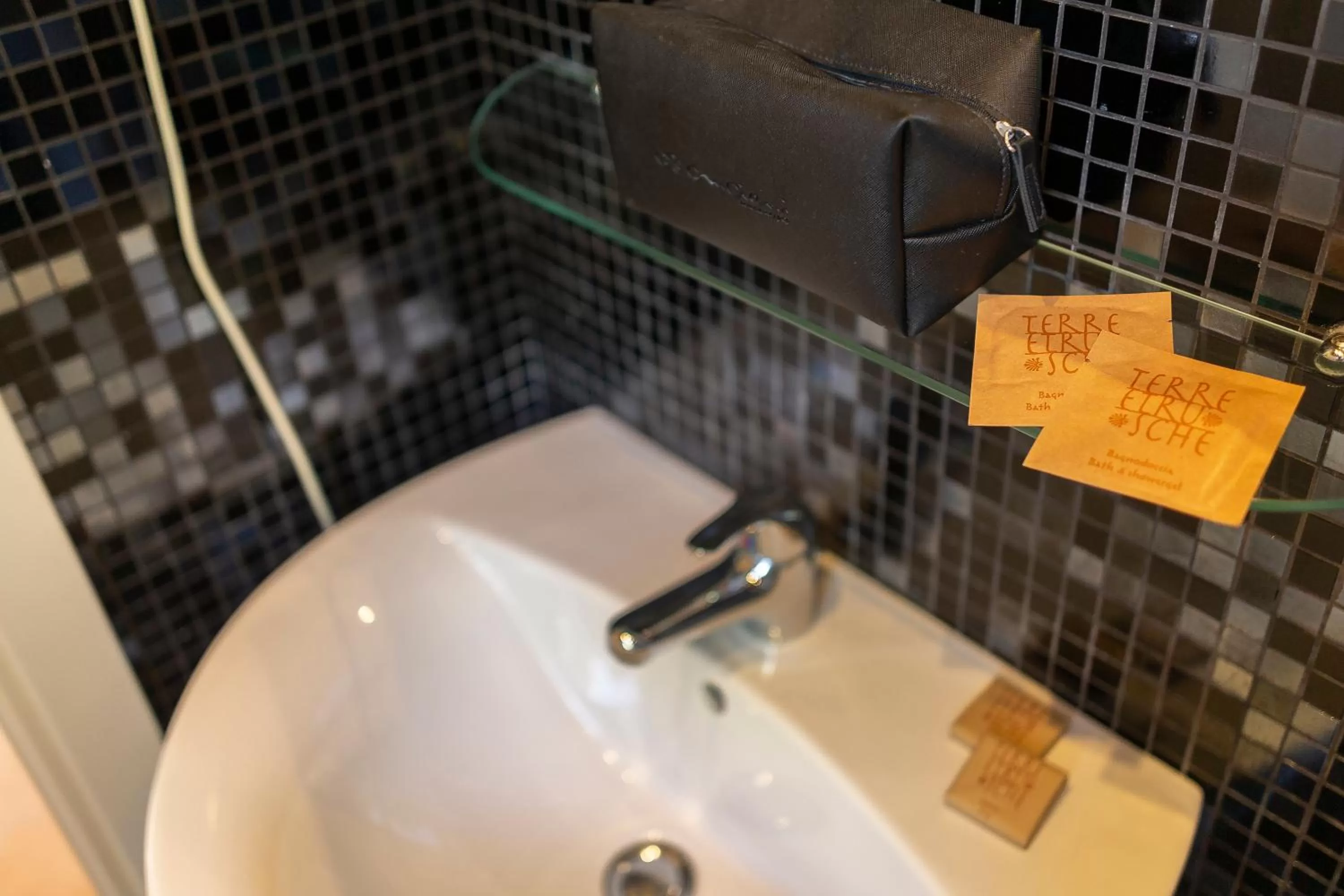 Bathroom in Guerrini Hotel