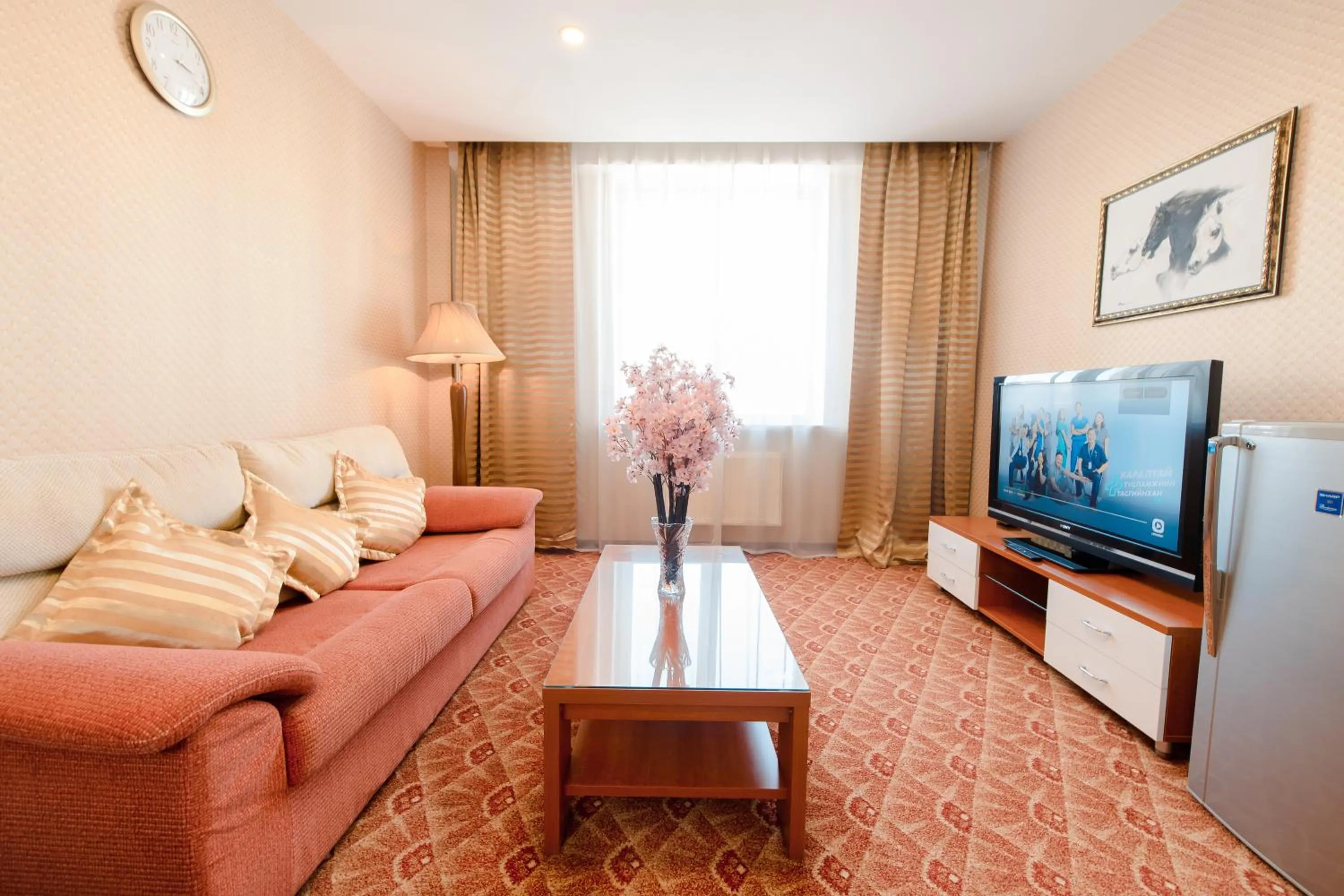 Communal lounge/ TV room in Springs Hotel Ulaanbaatar