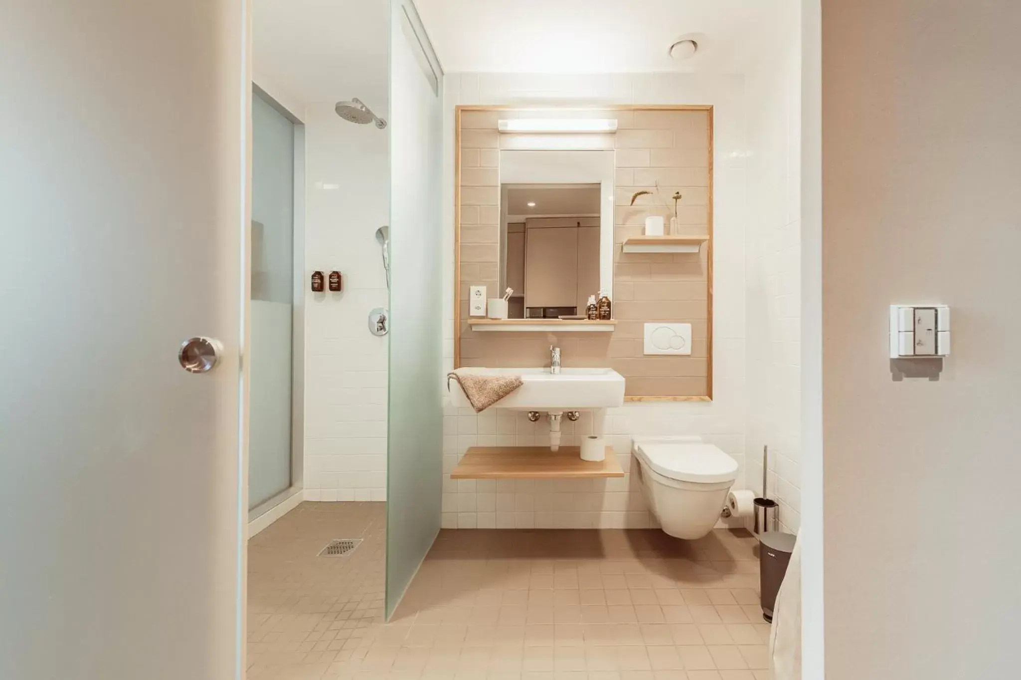 Apartment Easy in City Pop 2Night Basel - self check in Apartment Easy in City Pop 2Night Basel - self check in