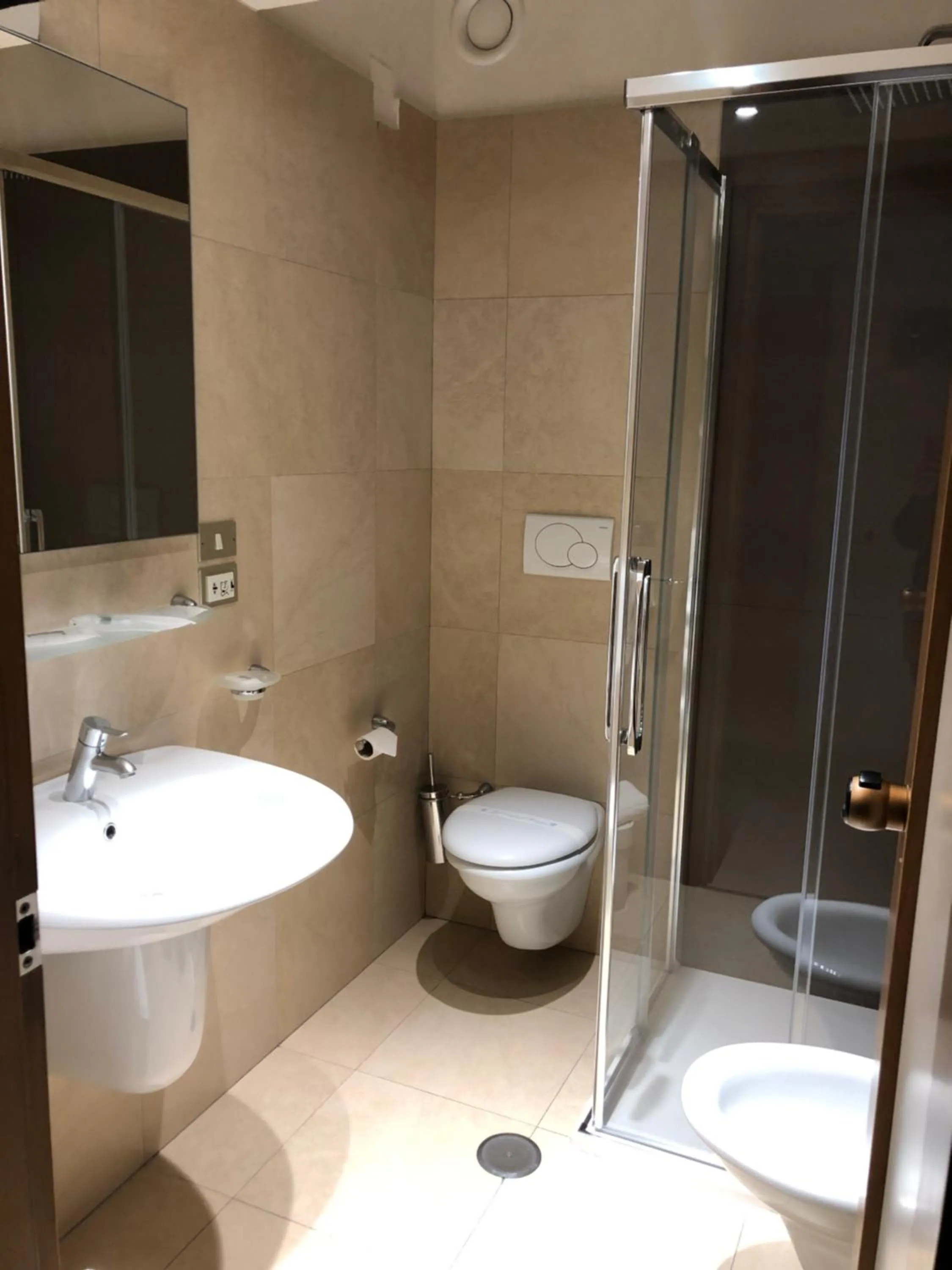 Shower in Park Hotel Chianti