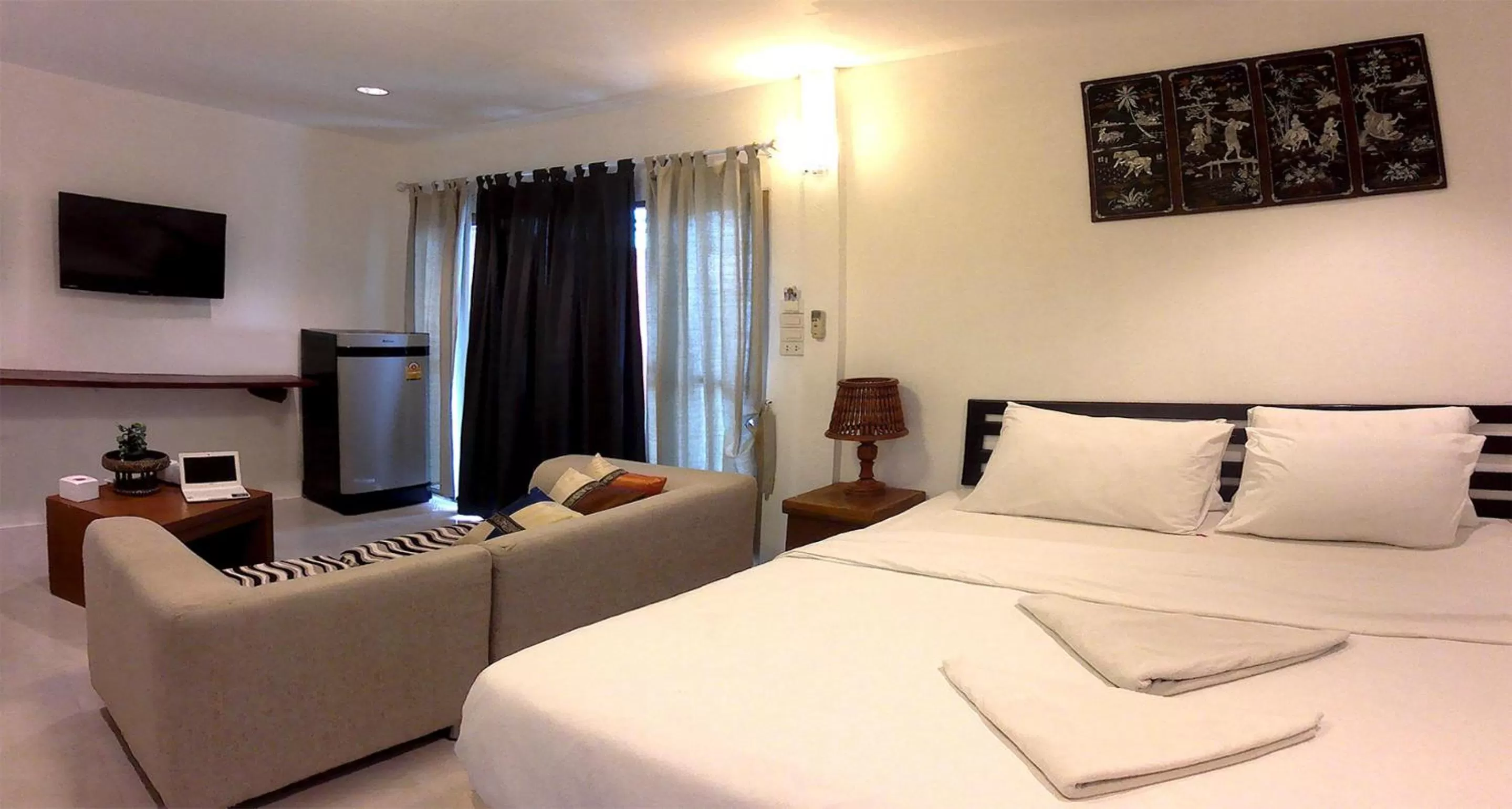 Photo of the whole room, Bed in Sea-Sun Bungalow & Resort