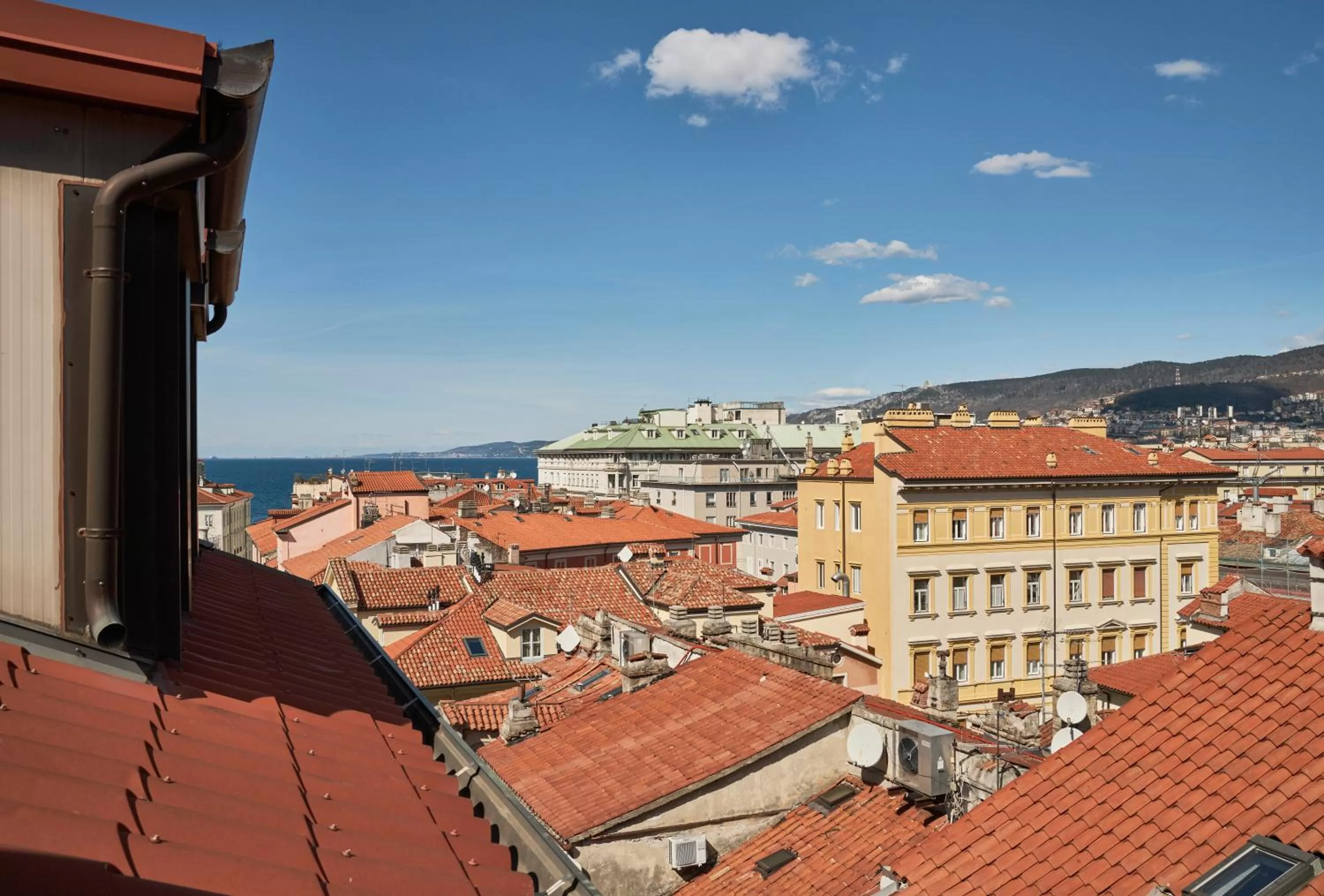 Property building in URBANAUTS STUDIOS Minelli