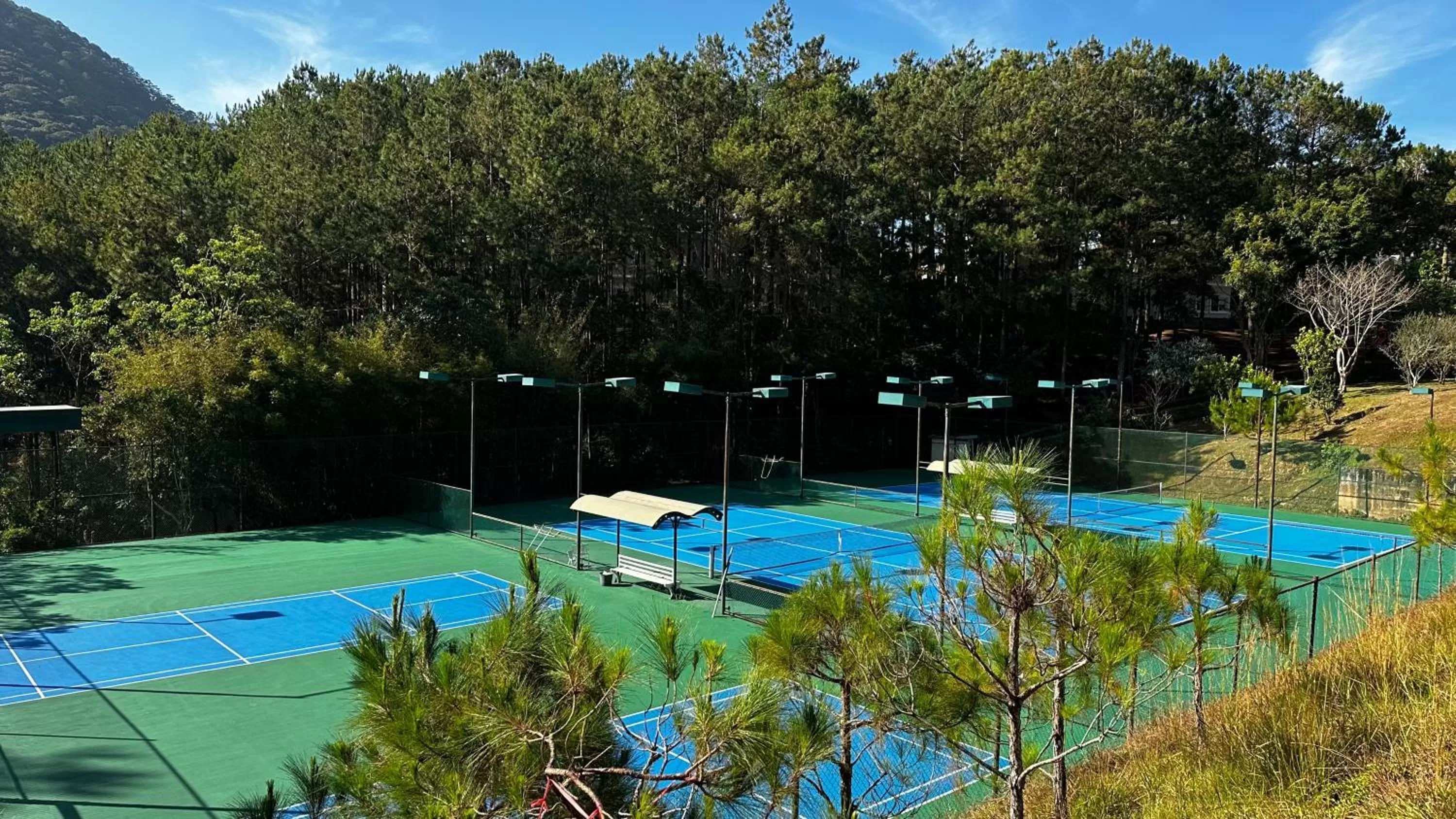 Tennis court in Dalat Edensee Lake Resort & Spa