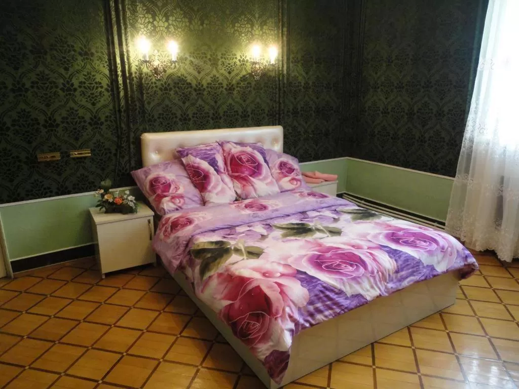 Bed in Royal Boutique Hotel on Kievyan