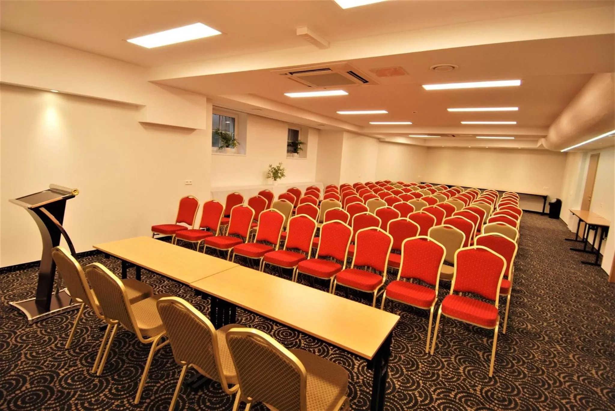 Business facilities in City Gate