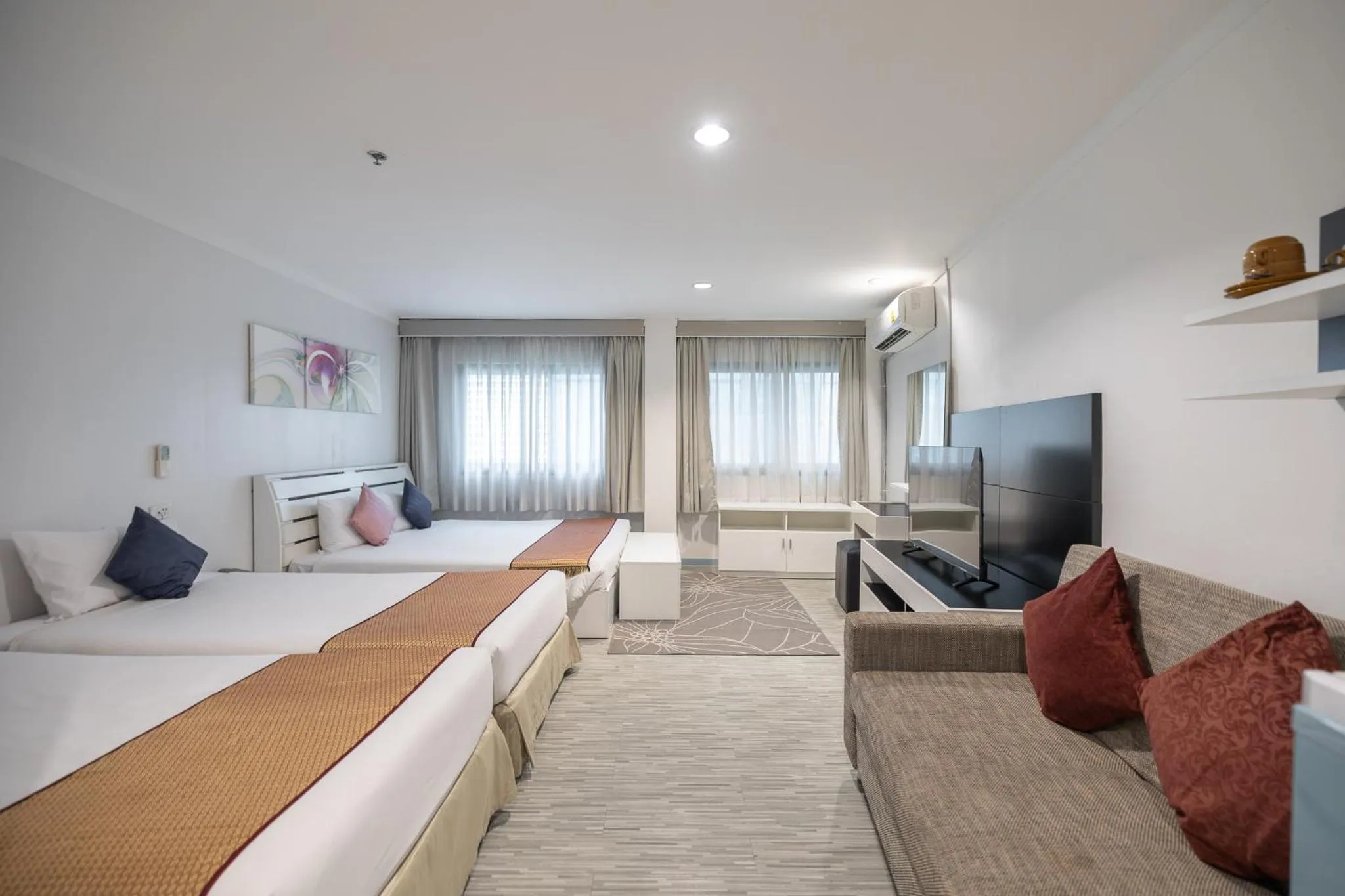 Bed in Pratunam City Inn