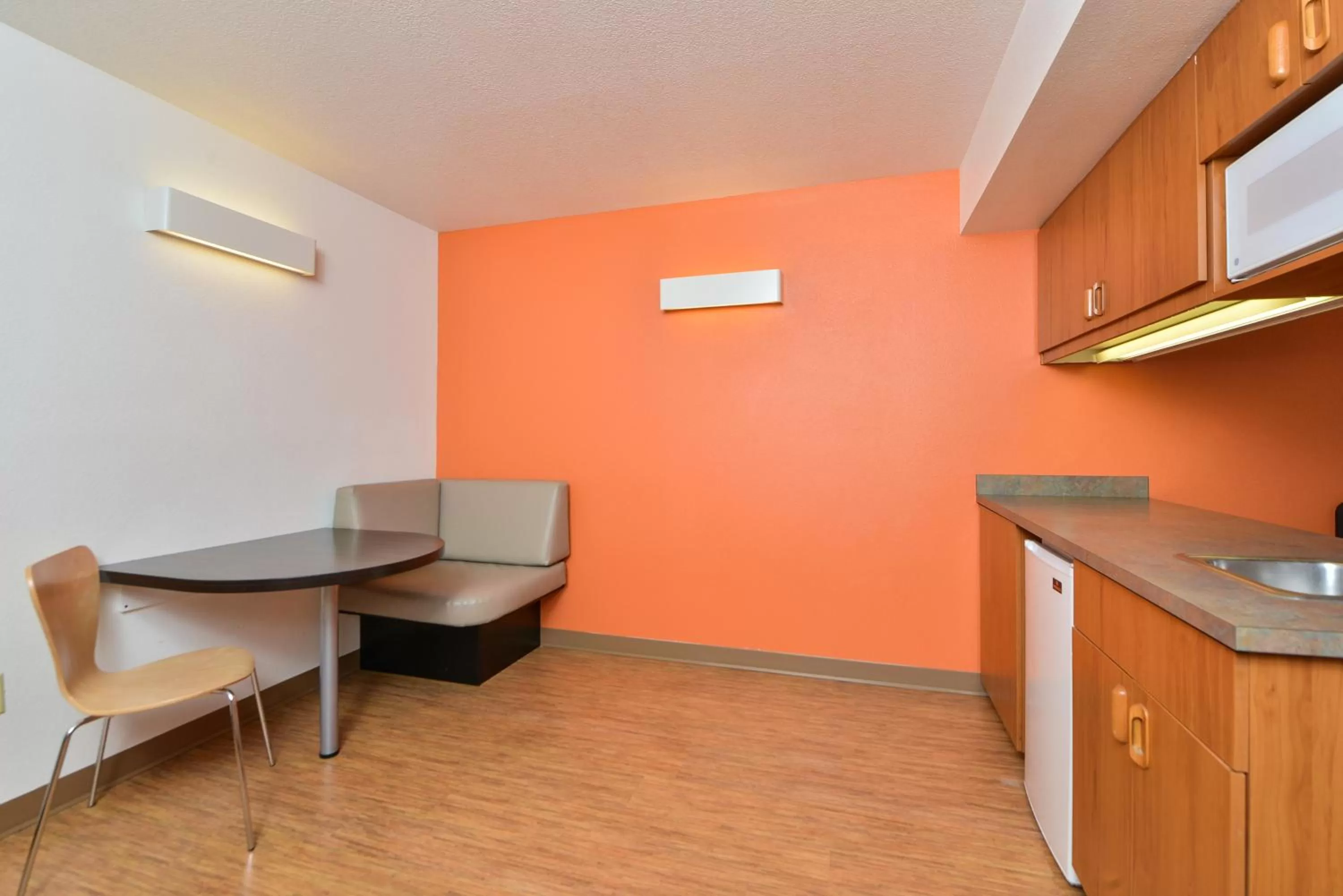 Kitchen or kitchenette in Motel 6-Meridian, ID - Boise W