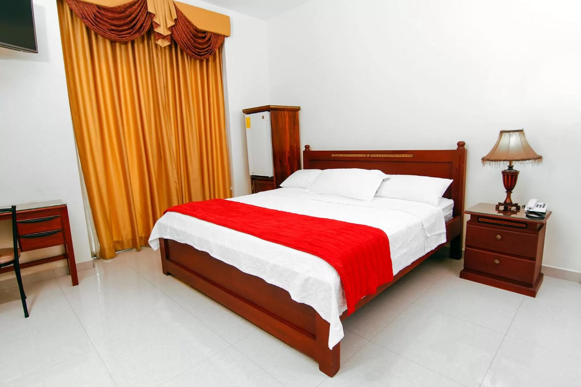 Bed in Hotel Versailles Internacional