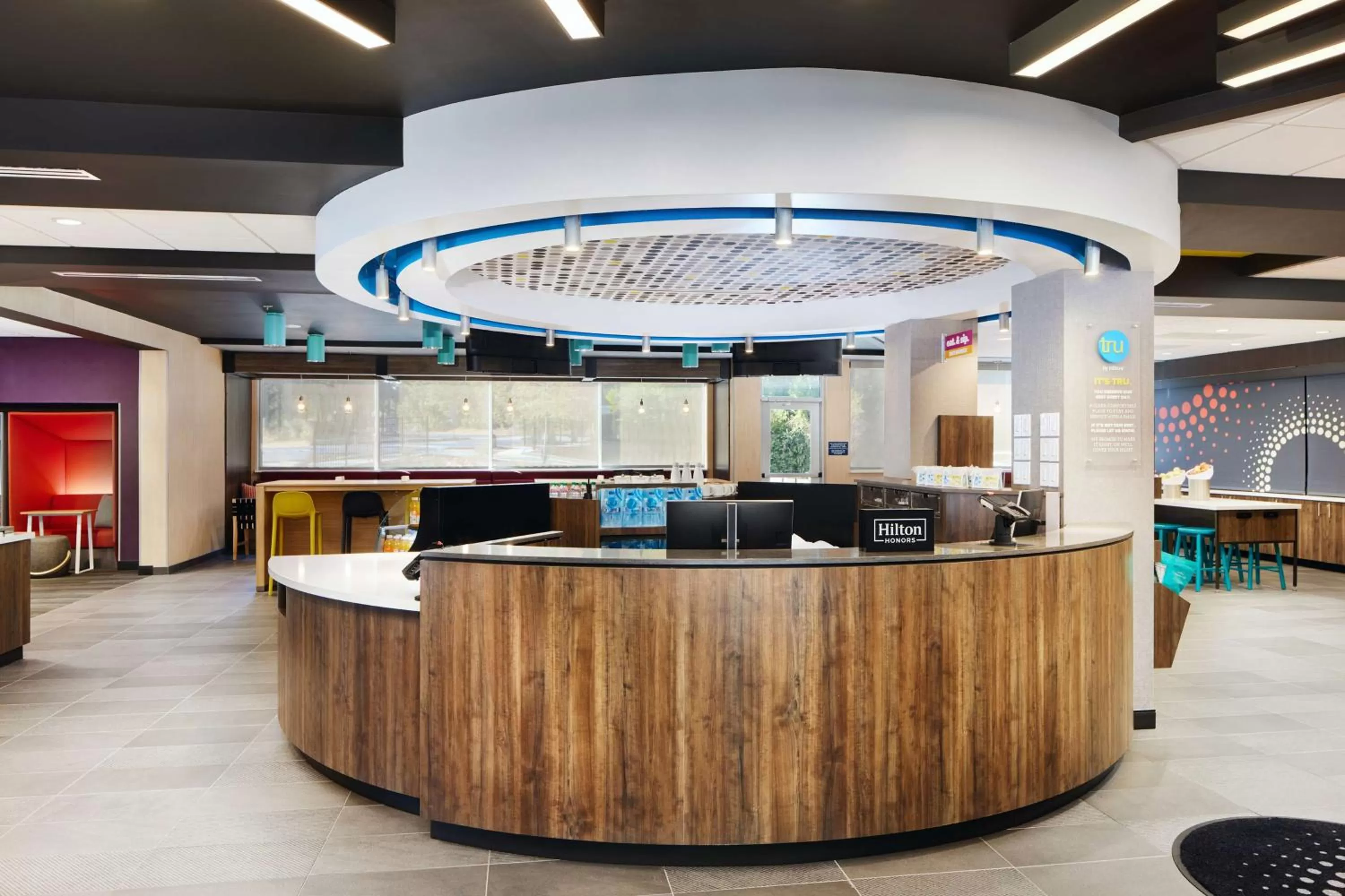 Lobby or reception in Tru By Hilton Atlanta Northlake Parkway, Ga