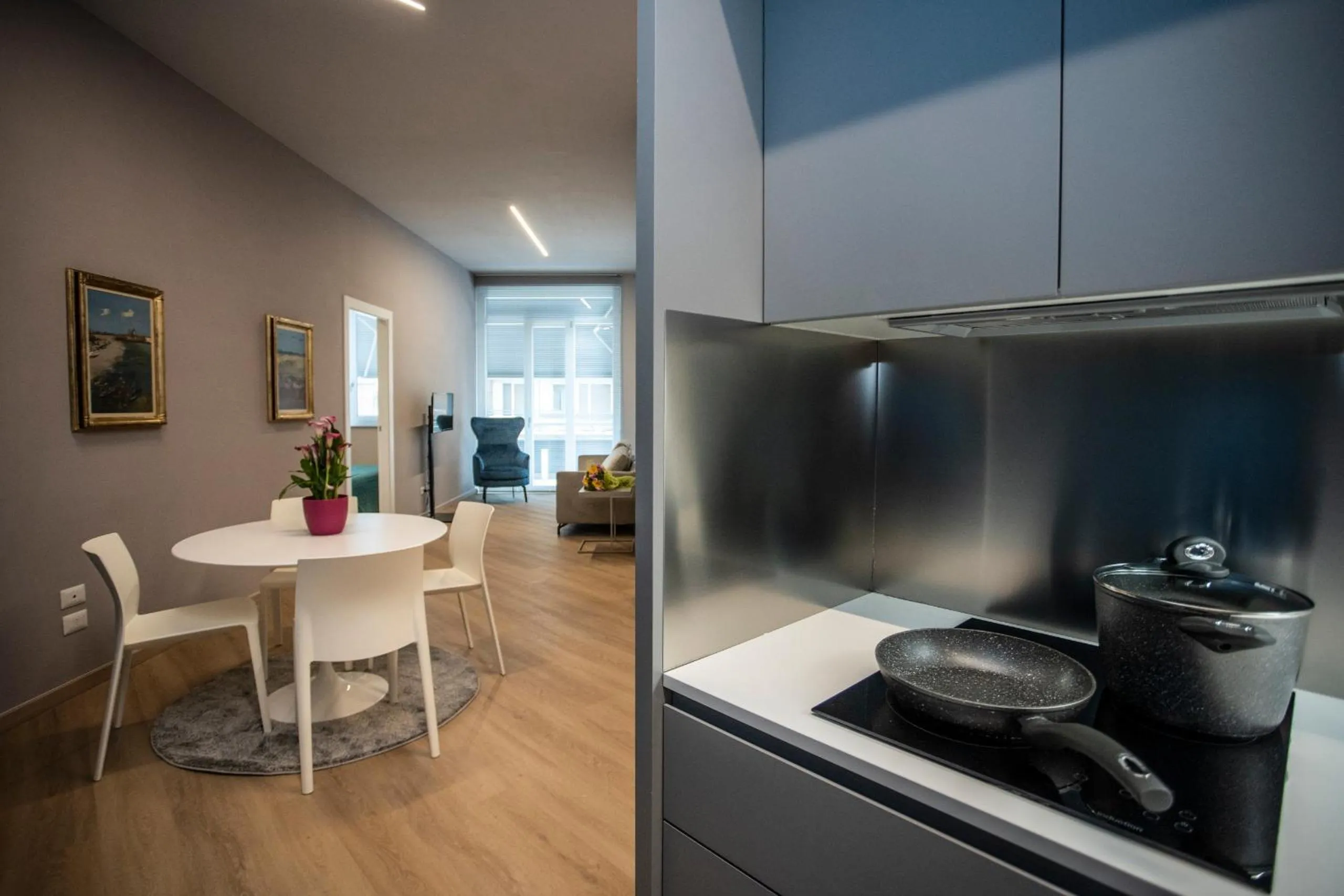 Kitchen or kitchenette in Hotel Delta