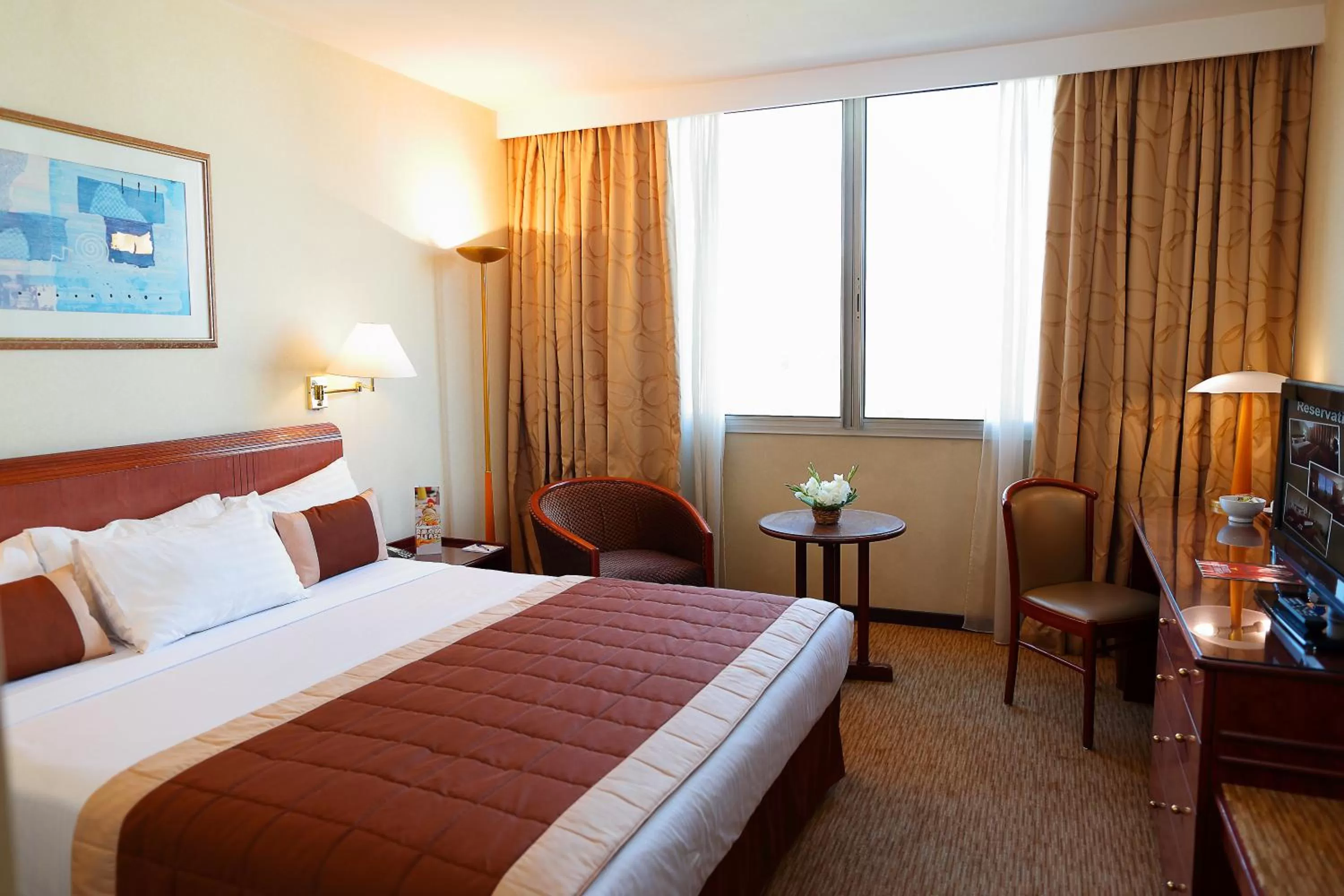 Bathroom, Bed in Carlton Madagascar