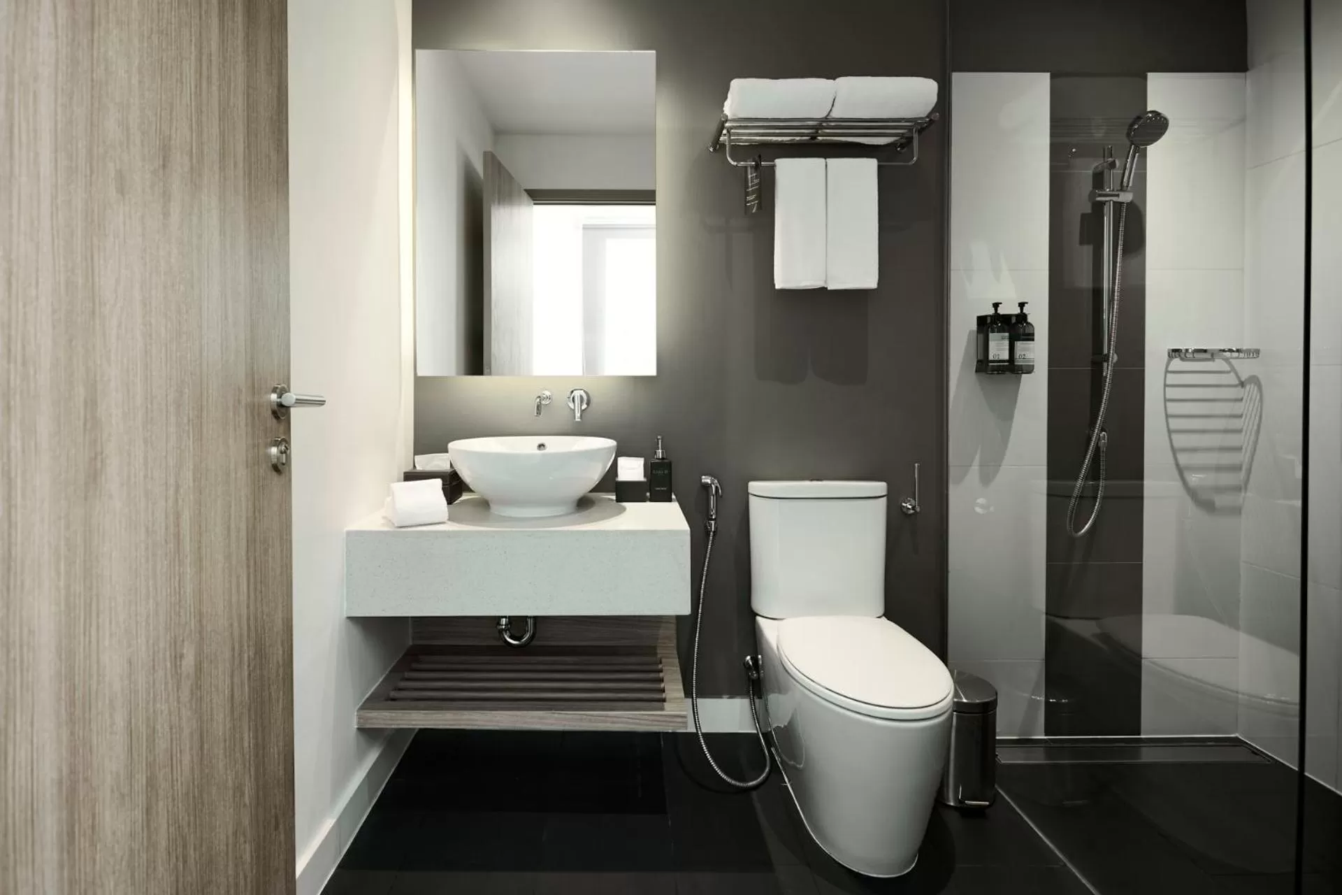 Shower in Casa 17 Hotel Bangkok