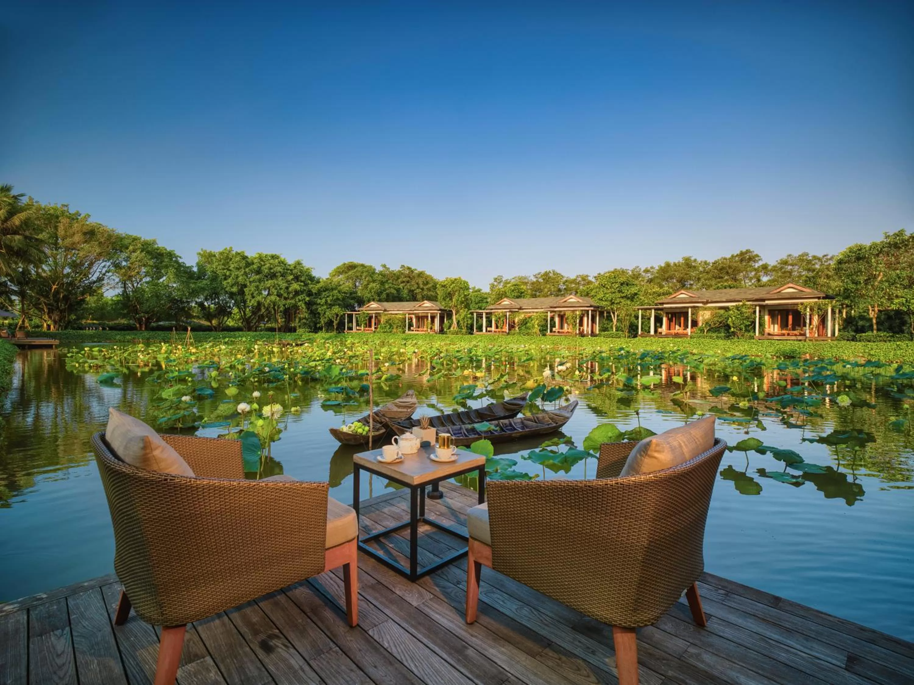 Restaurant/places to eat in Azerai Can Tho