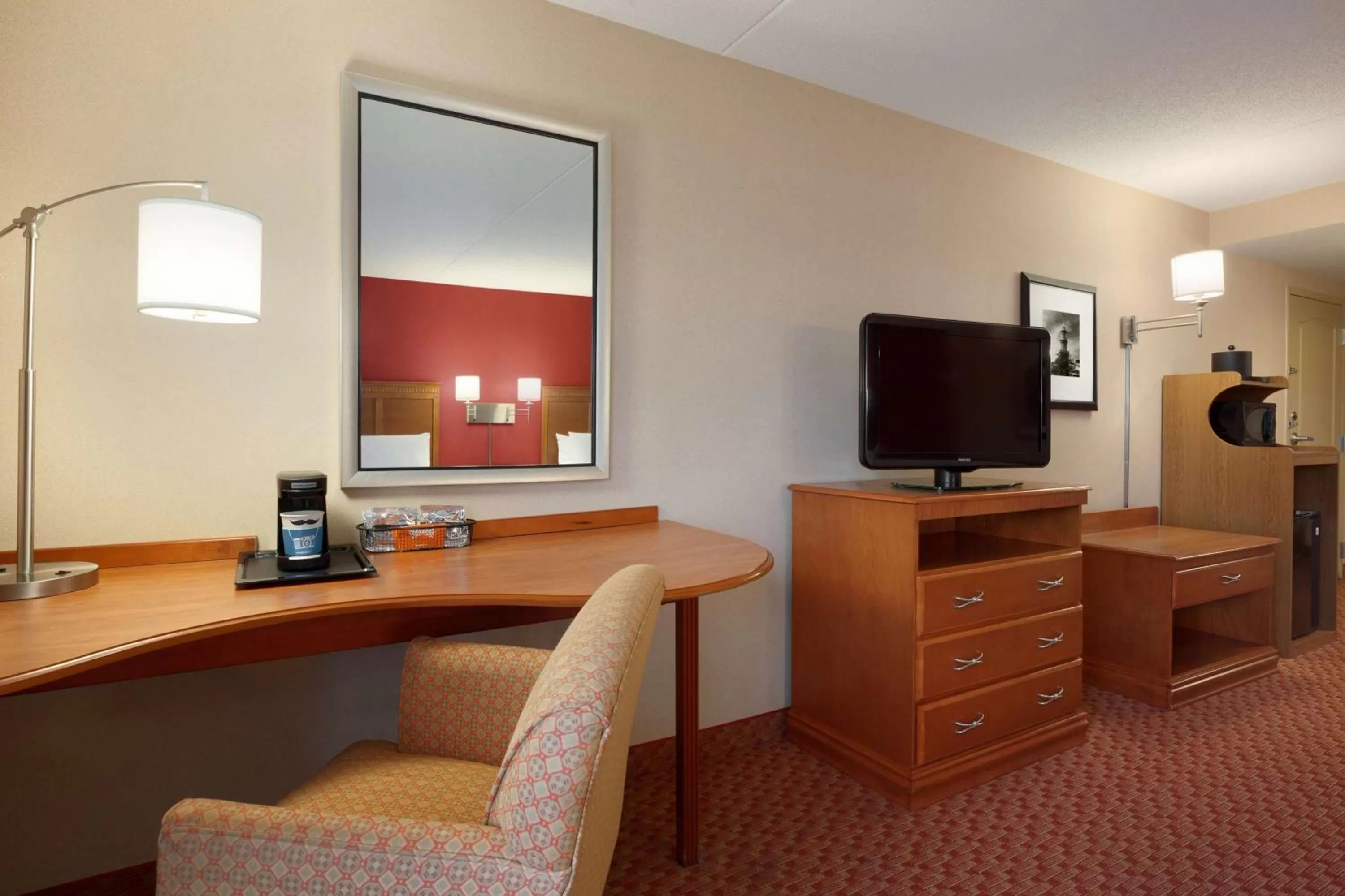 Living room in Hampton Inn & Suites East Hartford