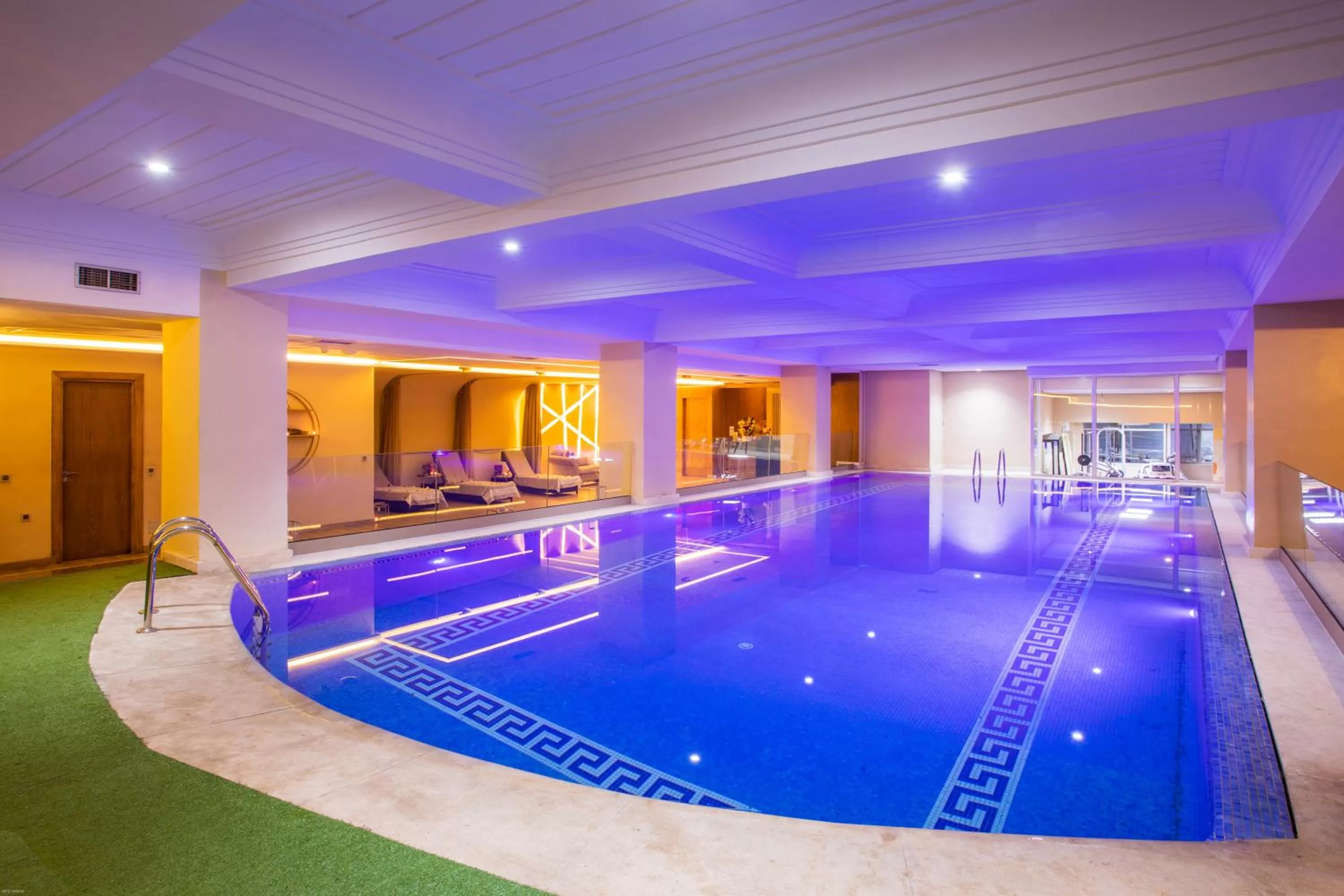 Spa and wellness centre/facilities in Le Zenith Hotel & Spa